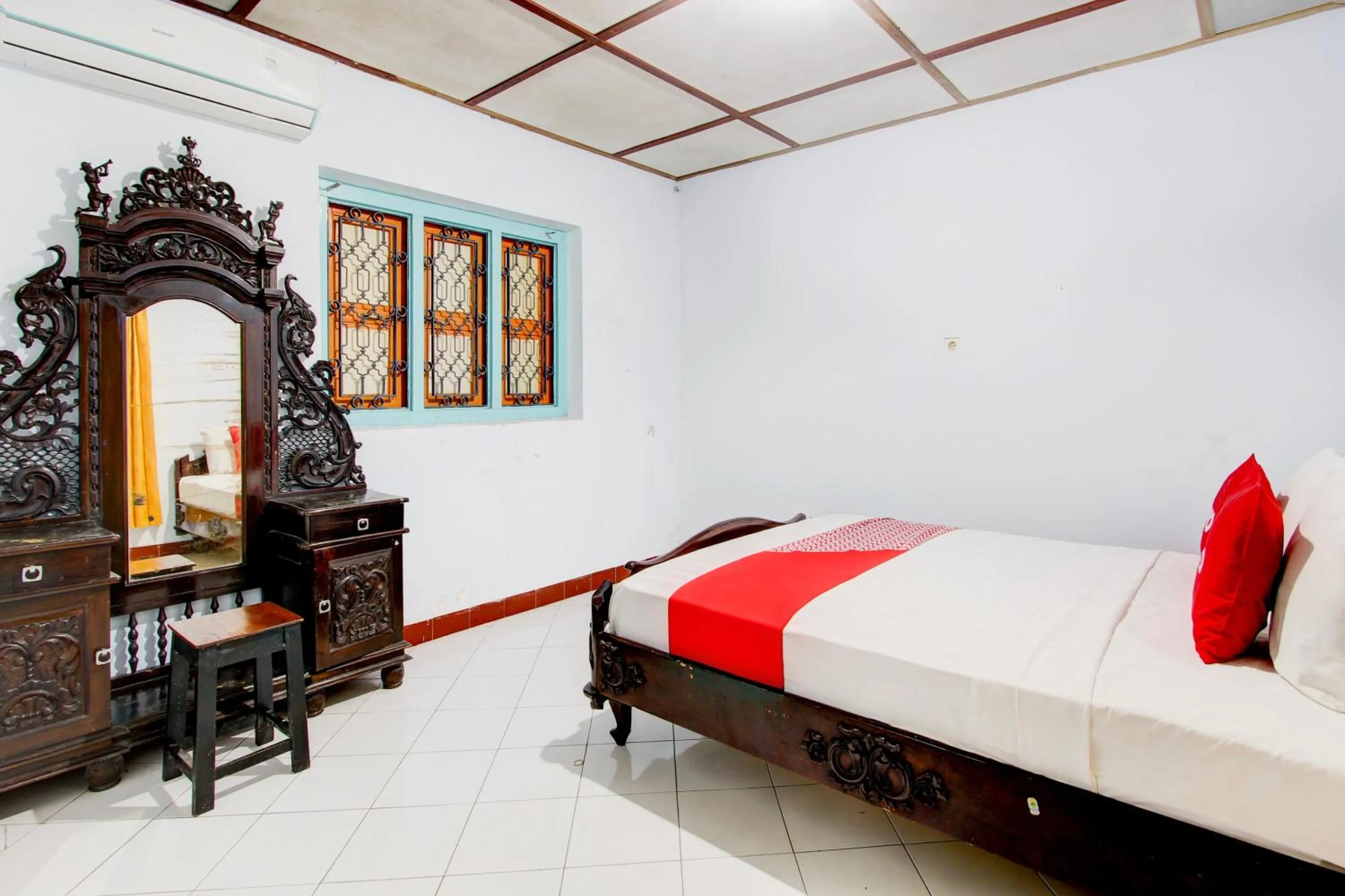Bedroom, Bed in Hotel O Joglo Menoreh Resto & Homestay