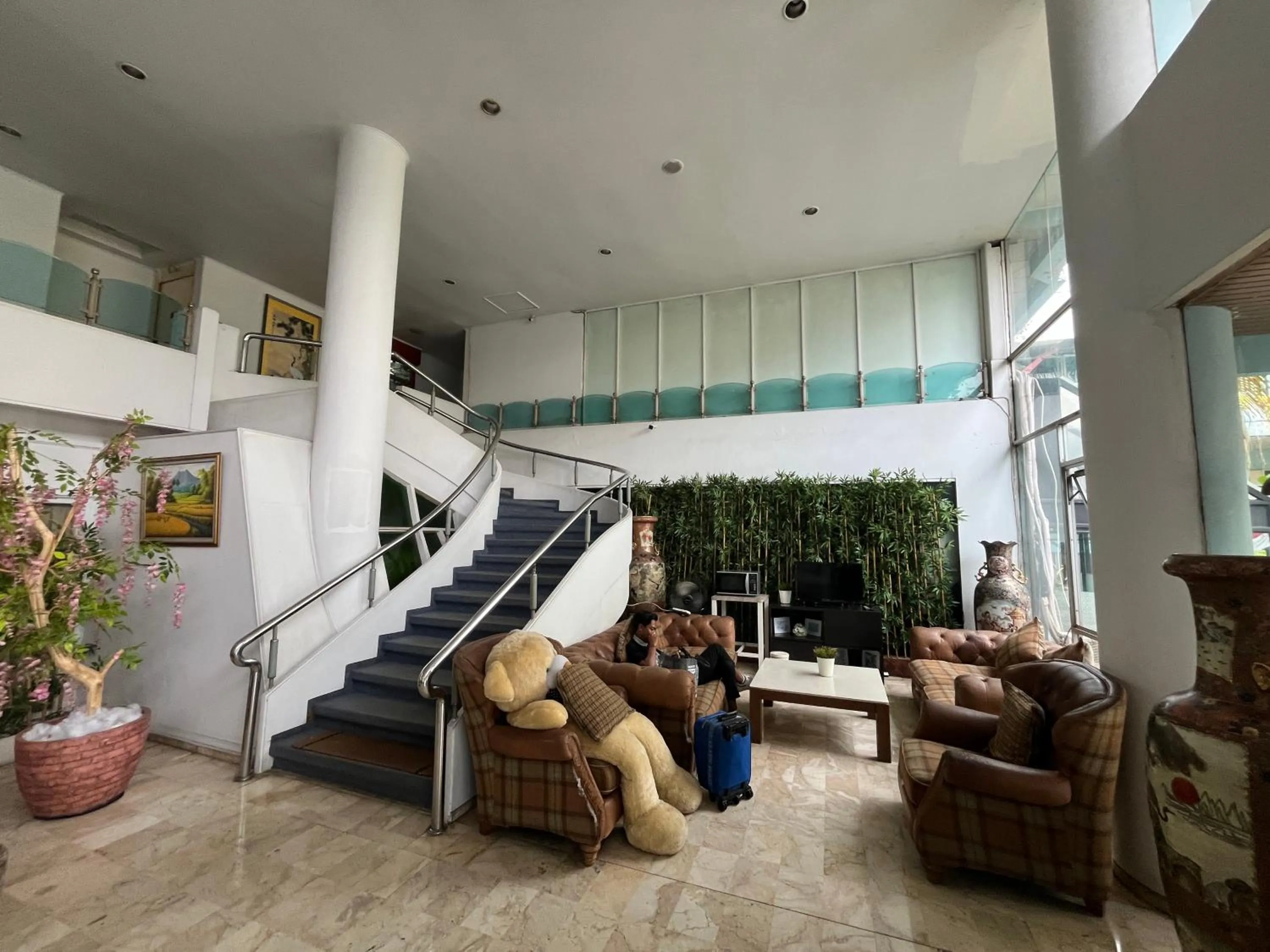 Lobby or reception in Hotel O Kebayoran