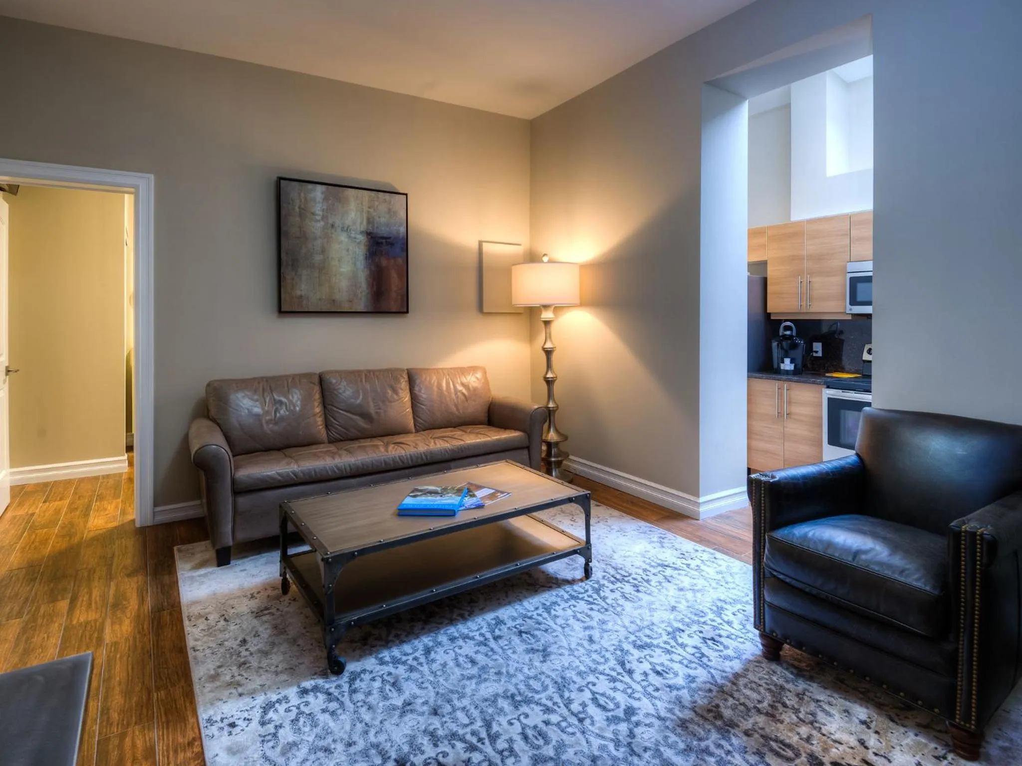 Living room in Western Hotel & Executive Suites