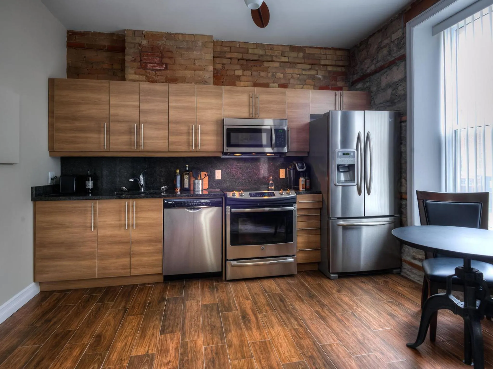 Kitchen or kitchenette in Western Hotel & Executive Suites