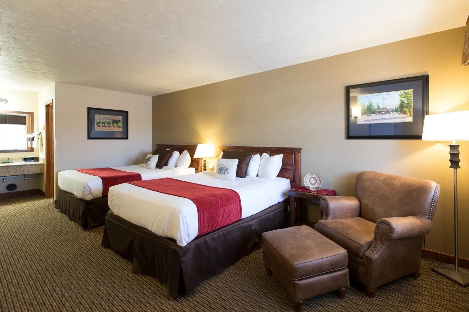 Photo of the whole room, Bed in Crosswinds Inn