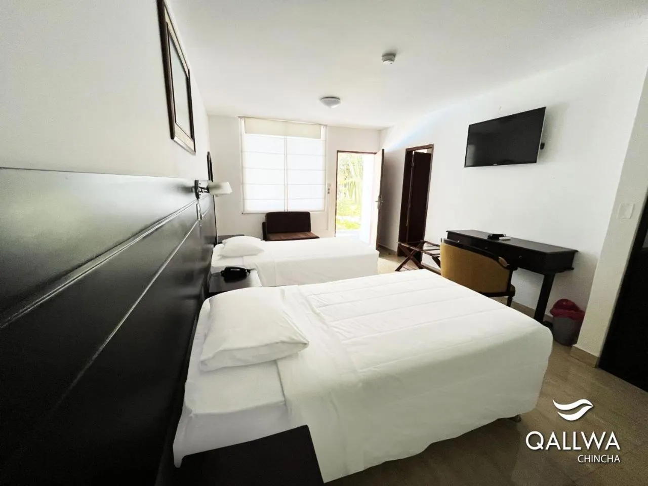 Photo of the whole room, Bed in Qallwa Chincha