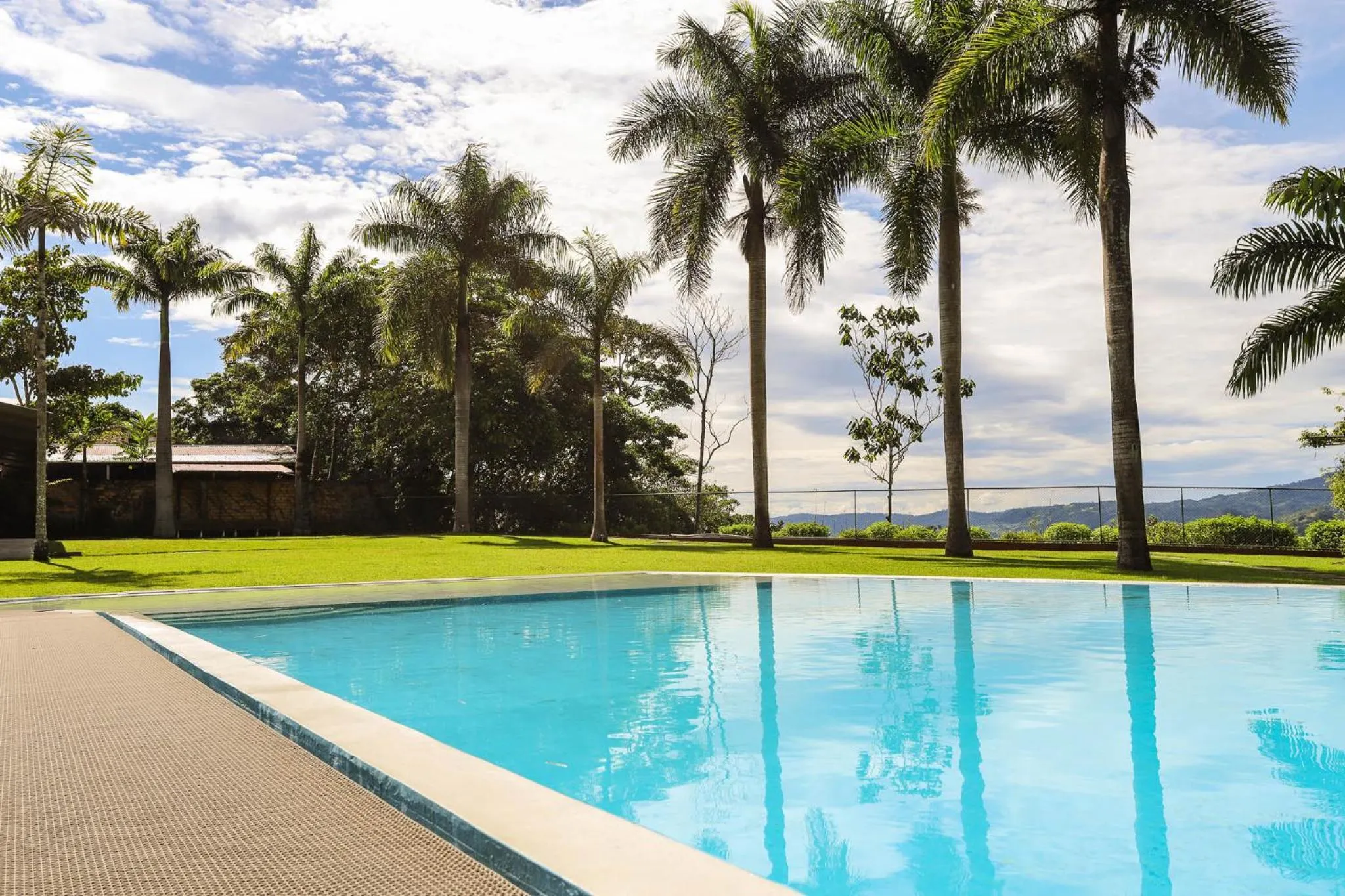 Swimming pool in Altavista Casahotel - Asociado Casa Andina
