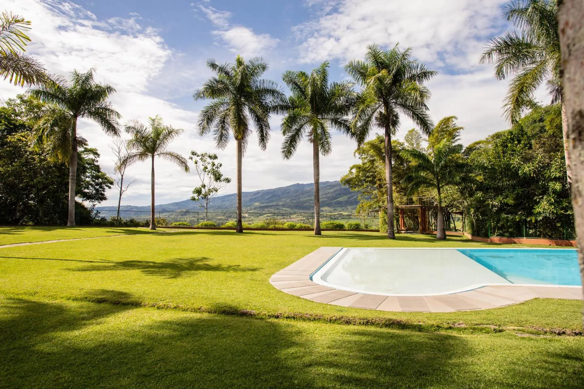 Swimming pool in Altavista Casahotel - Asociado Casa Andina