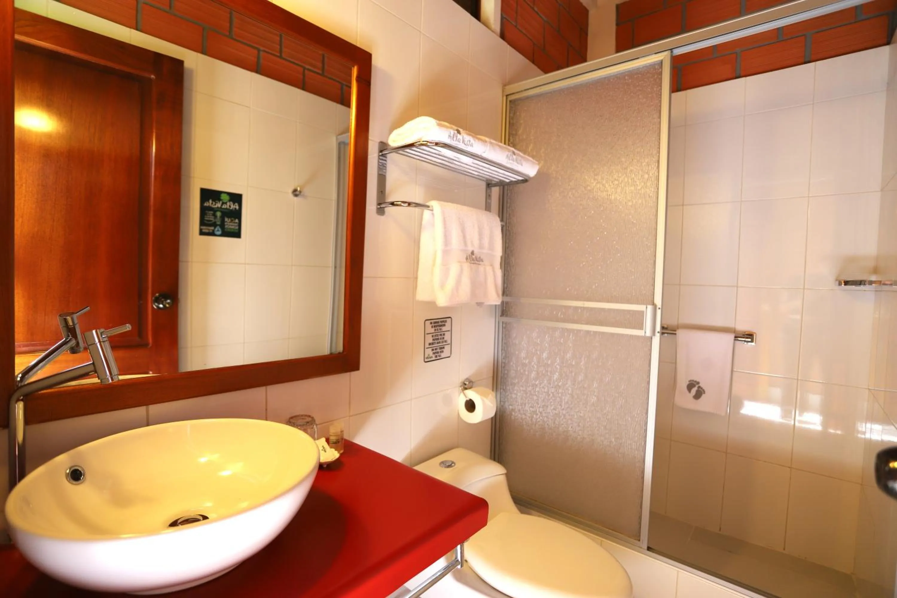 Bathroom in Altavista Casahotel - Asociado Casa Andina