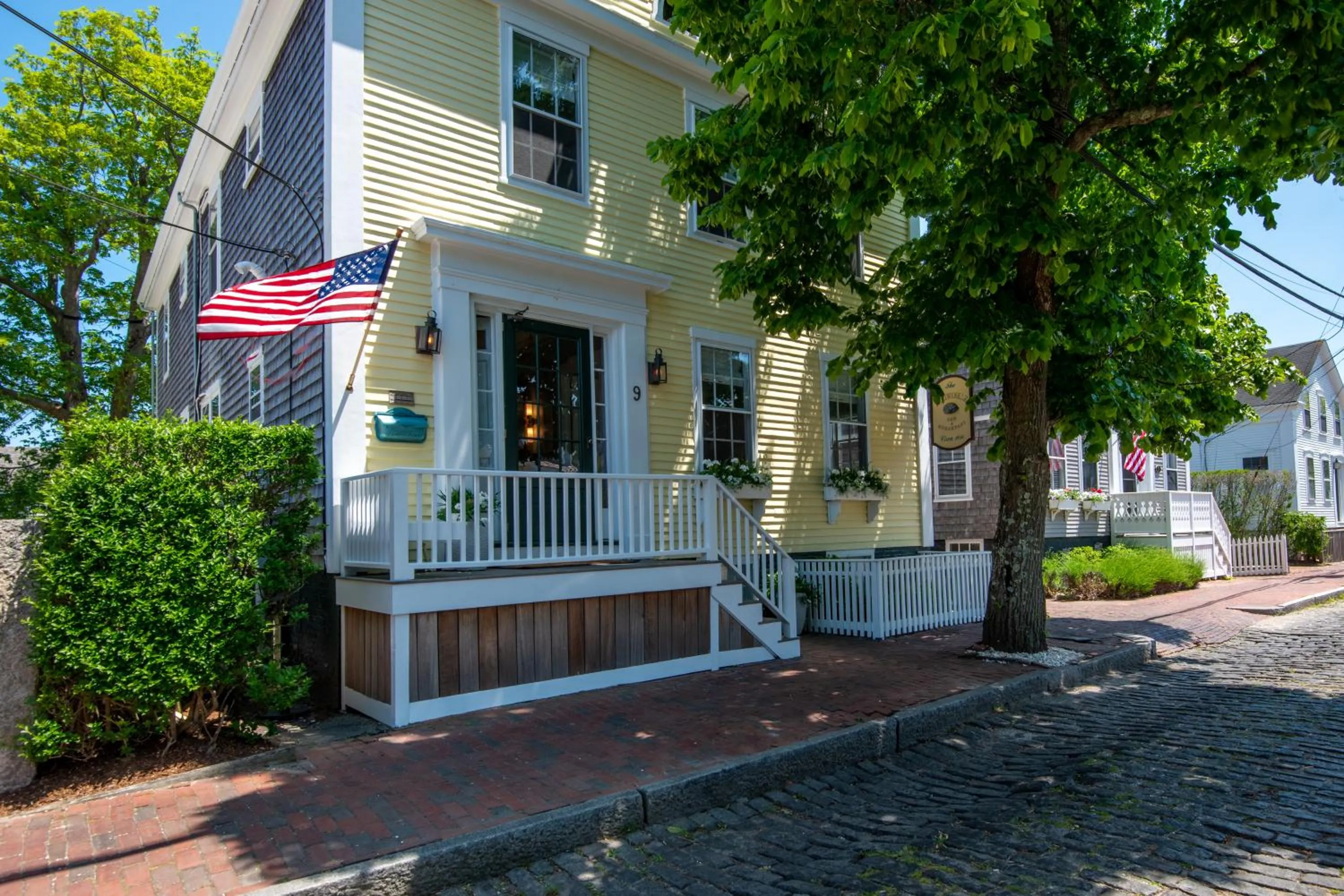 Facade/entrance in Nantucket Periwinkle