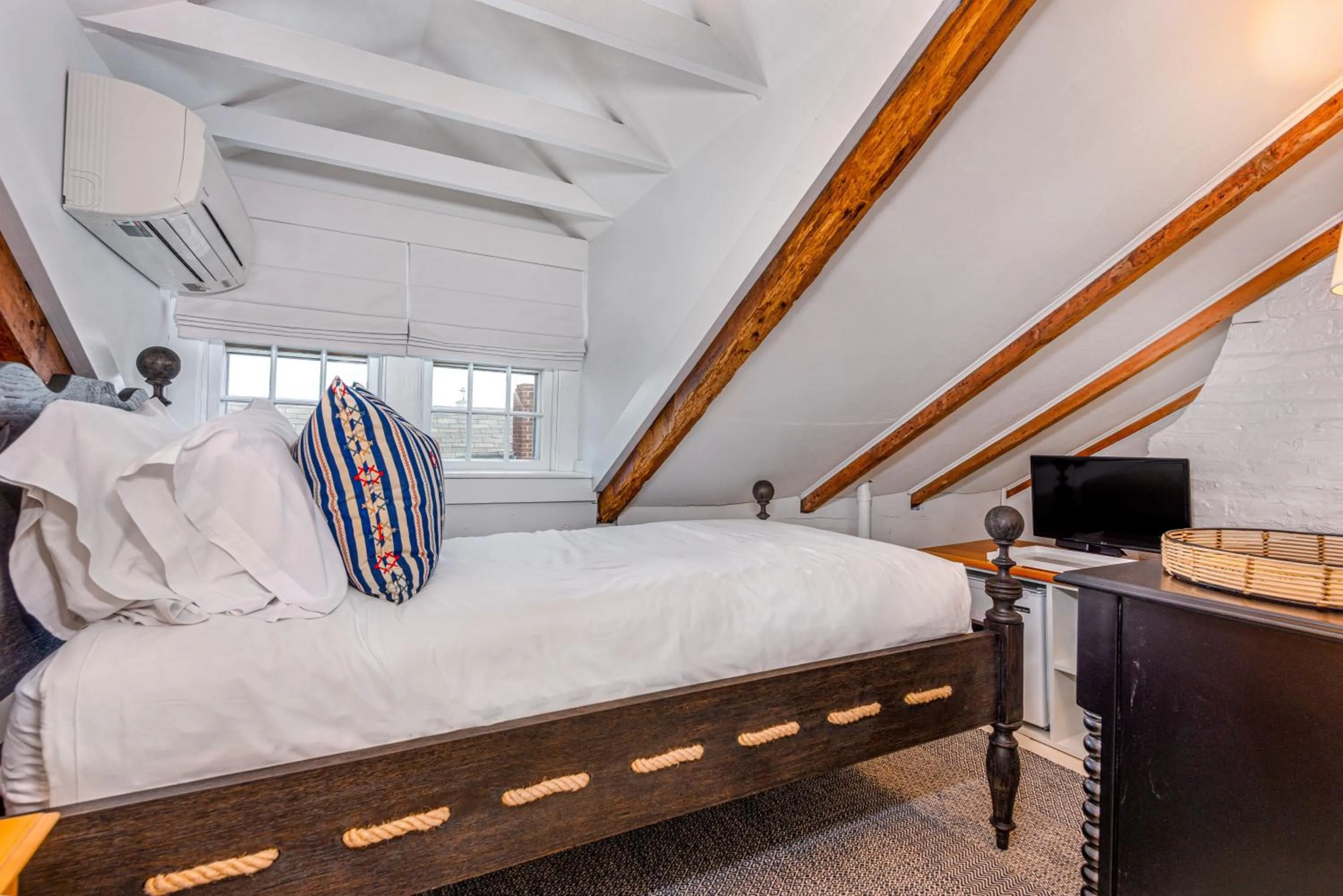 Bedroom, Bed in Nantucket Periwinkle