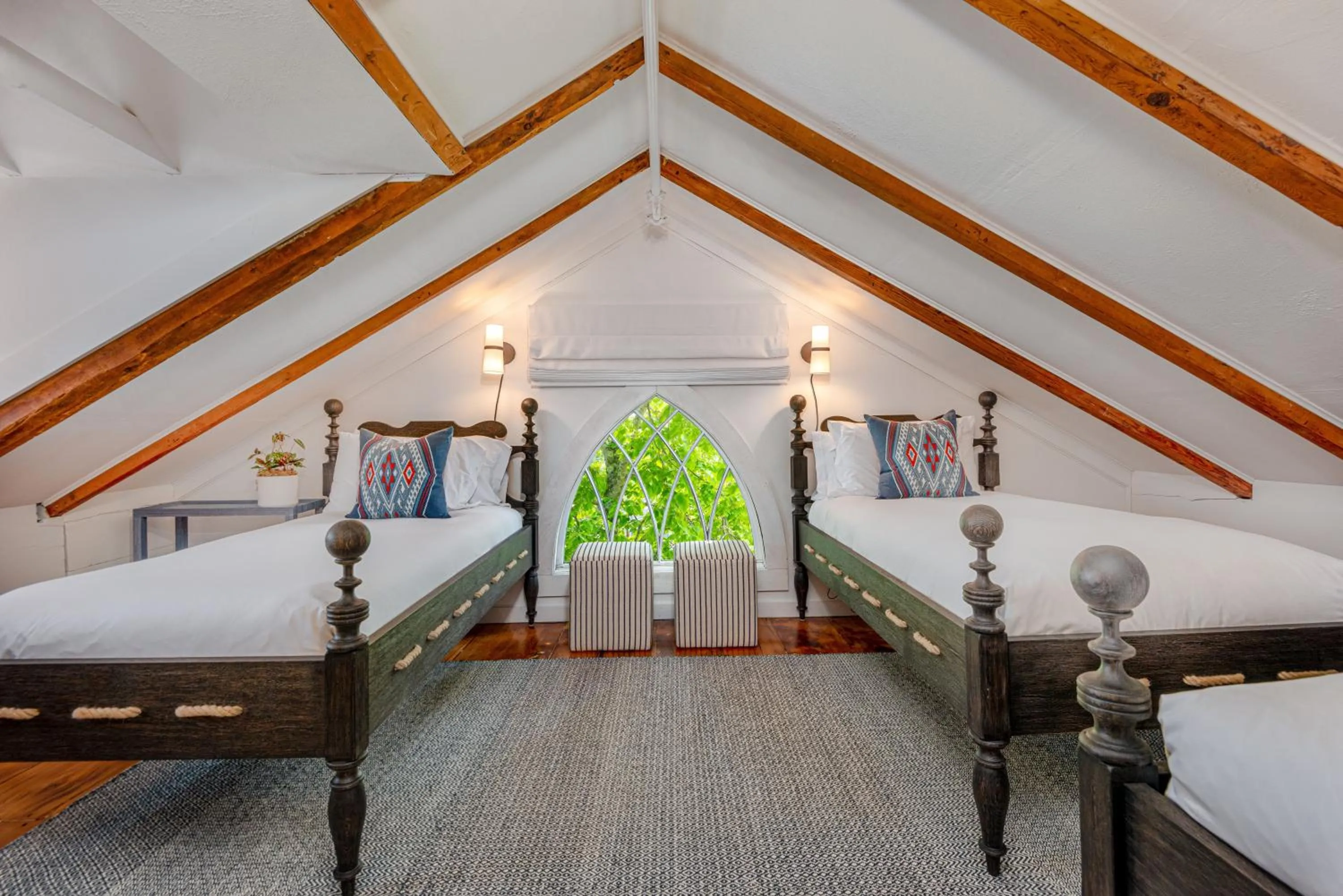 Bedroom, Bed in Nantucket Periwinkle