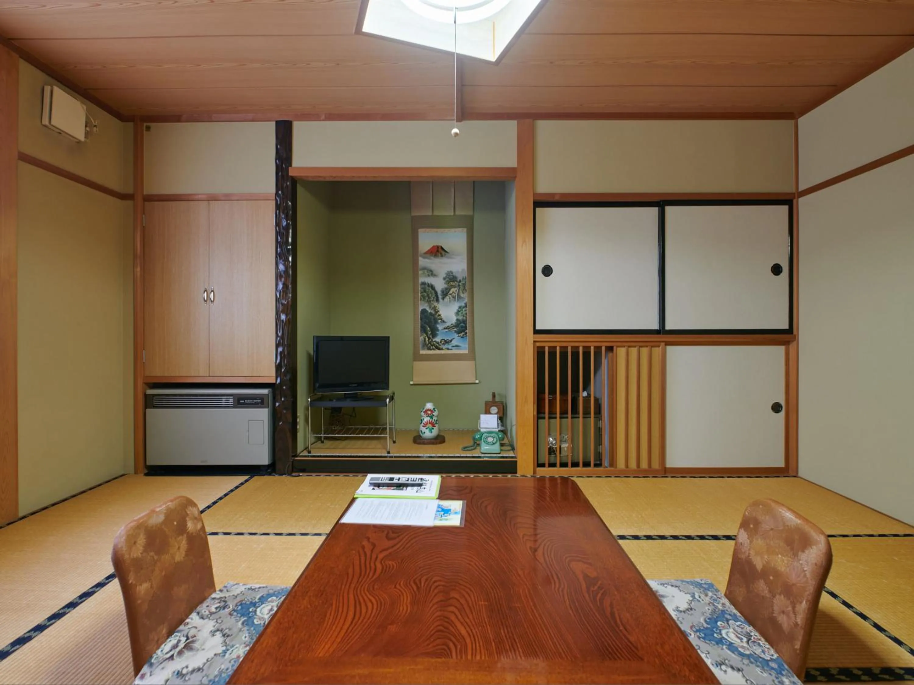Photo of the whole room in Tabist Ryokufuen Kiyoharu