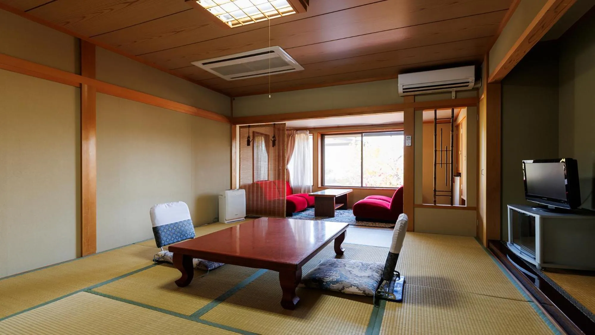 Photo of the whole room in 緑風苑 きよはる Ryokufuen Kiyoharu