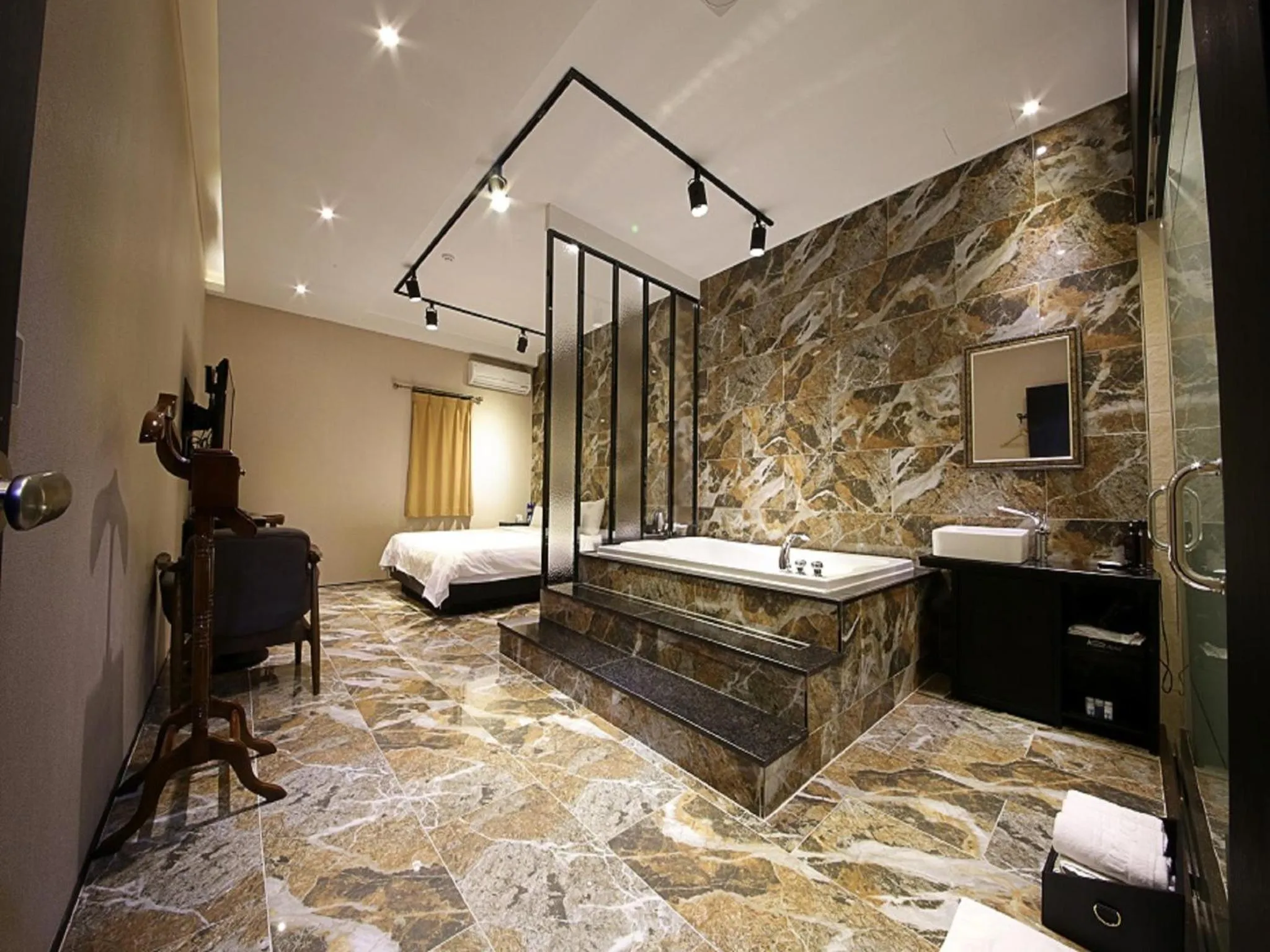 Photo of the whole room, Bed in Almond Hotel Busan Station