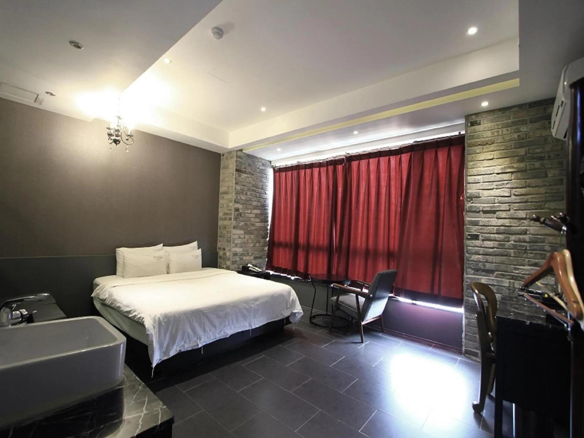 Photo of the whole room, Bed in Almond Hotel Busan Station