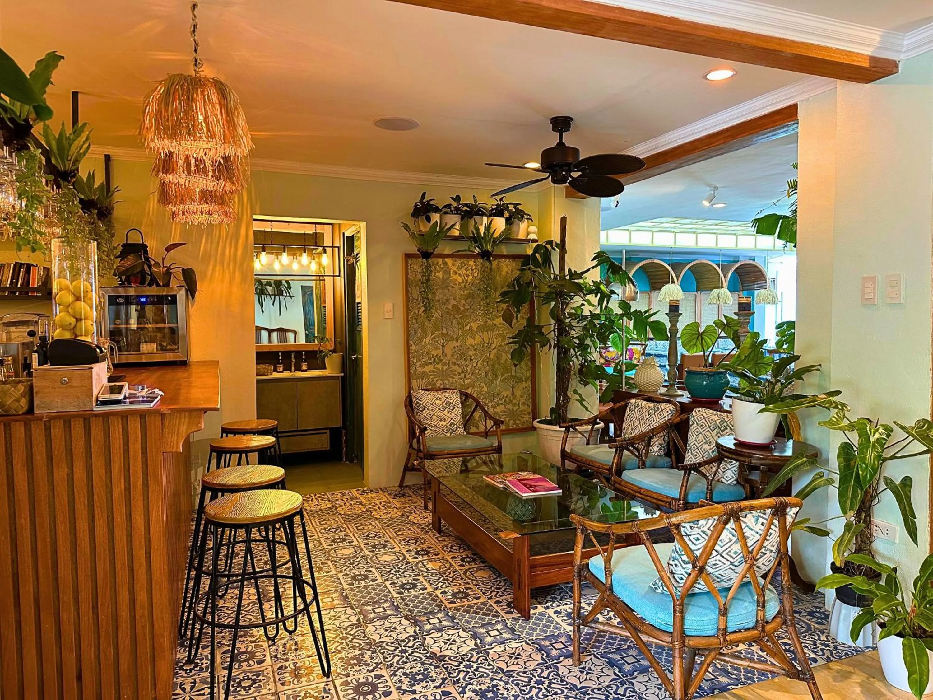 Restaurant/places to eat in Cabins by Eco Hotels