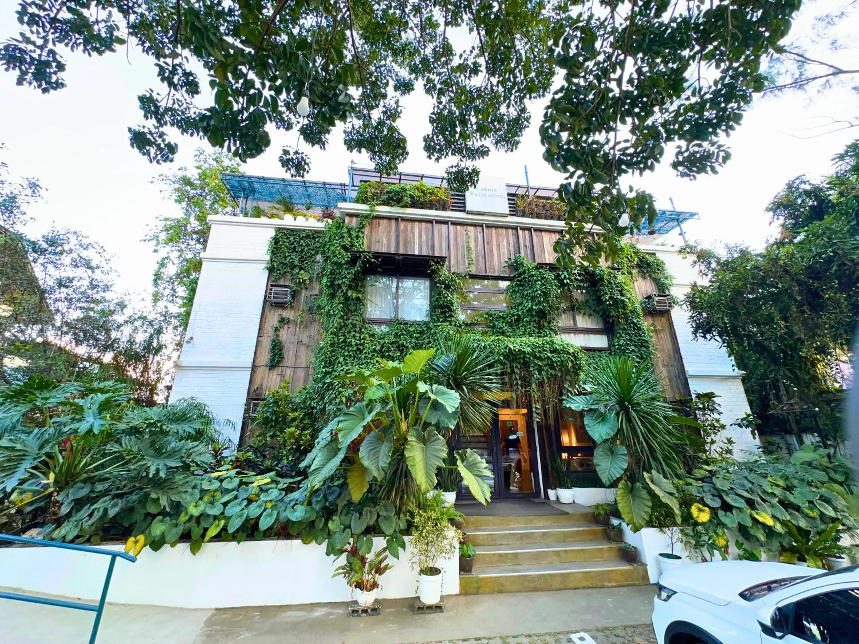 Property building in Cabins by Eco Hotels