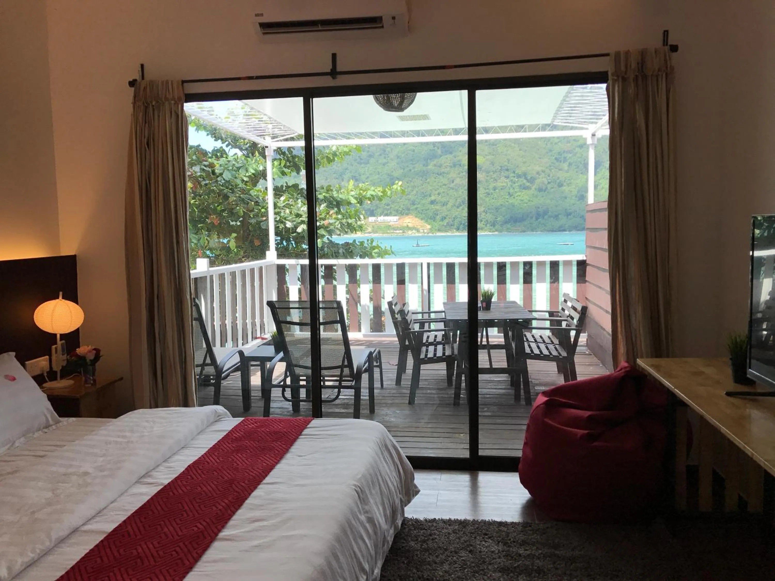 Bedroom, Bed in The Barat Perhentian