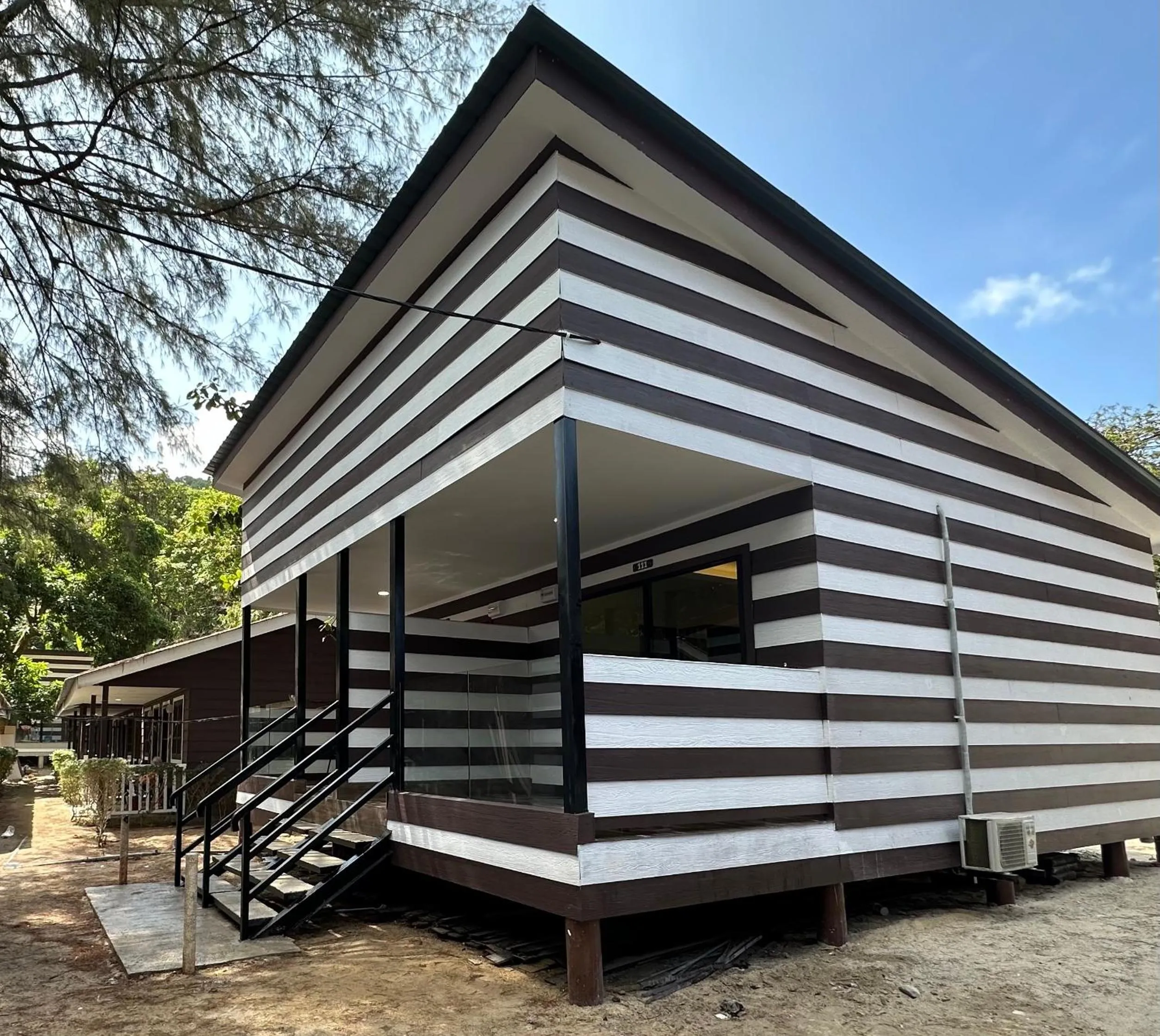 The Barat Perhentian