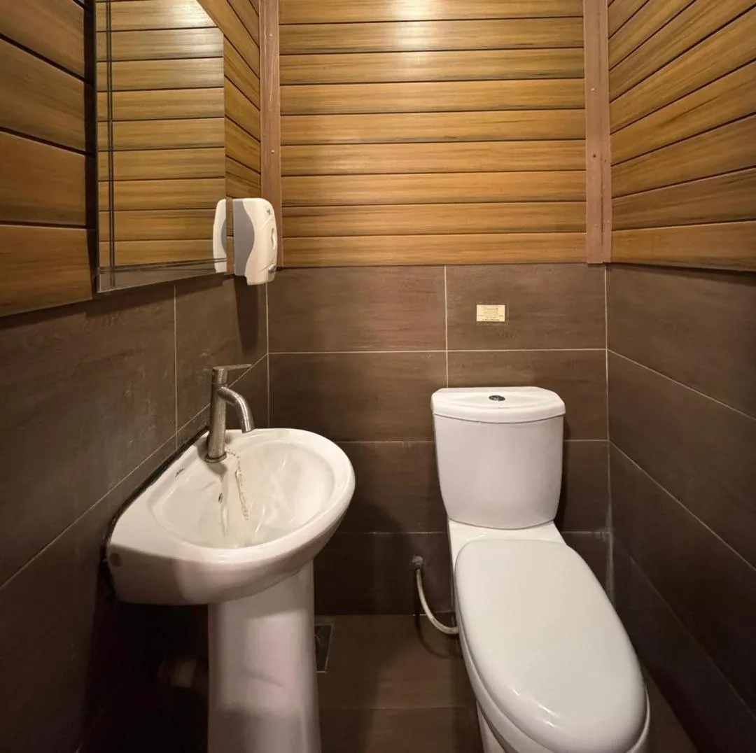 The Barat Perhentian