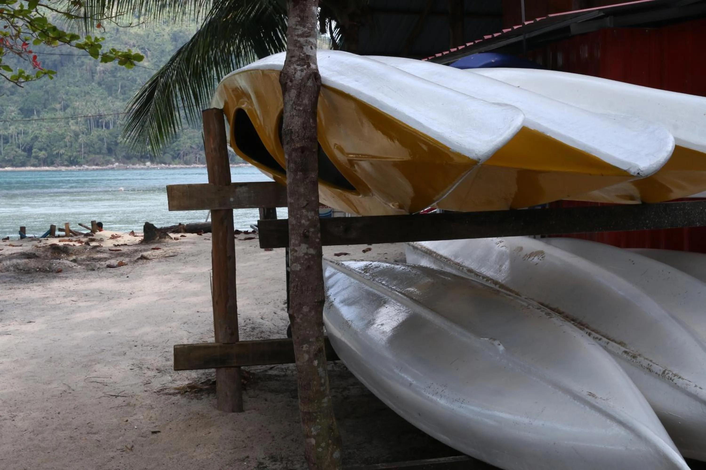 Canoeing in The Barat Perhentian
