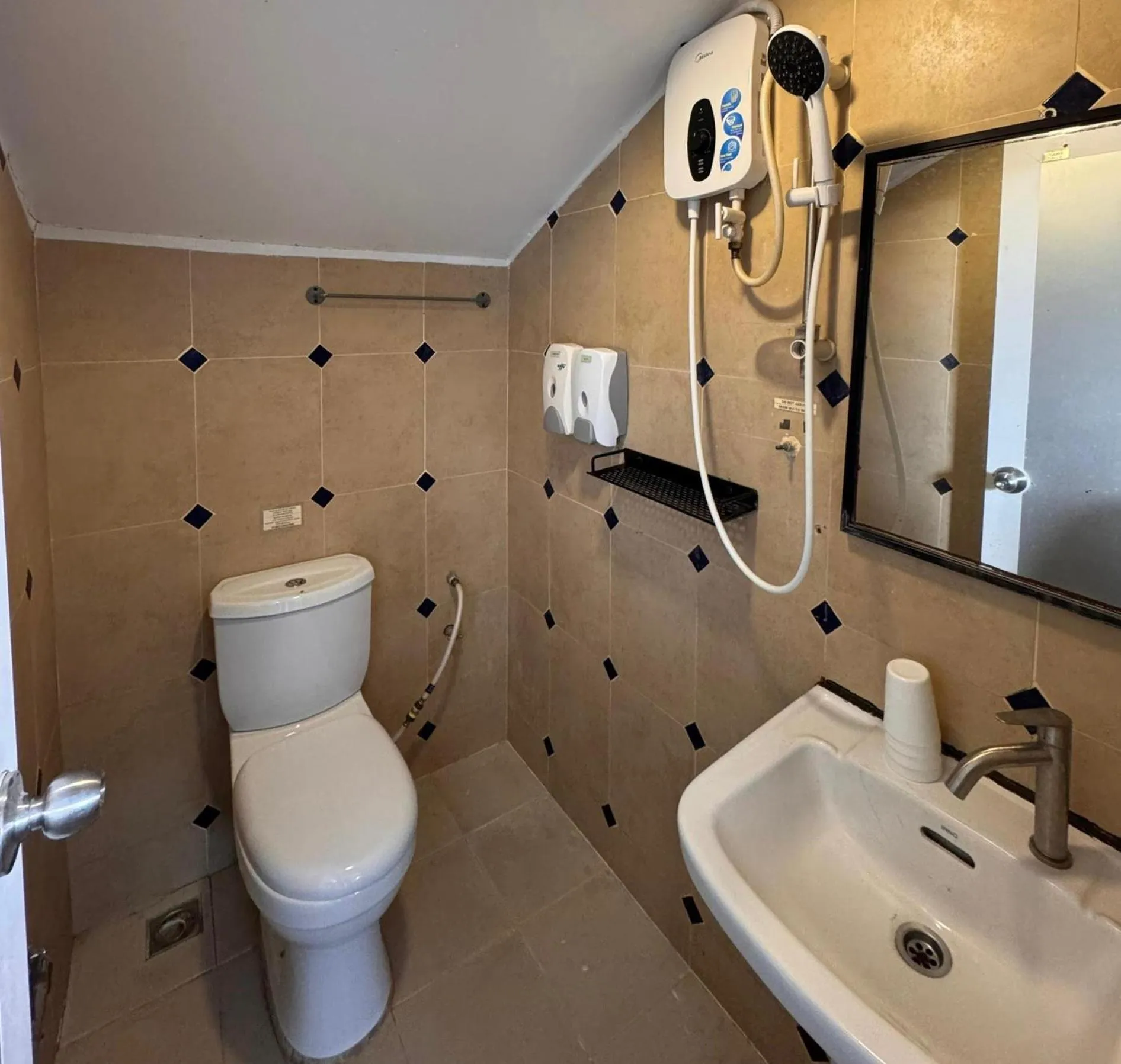 The Barat Perhentian