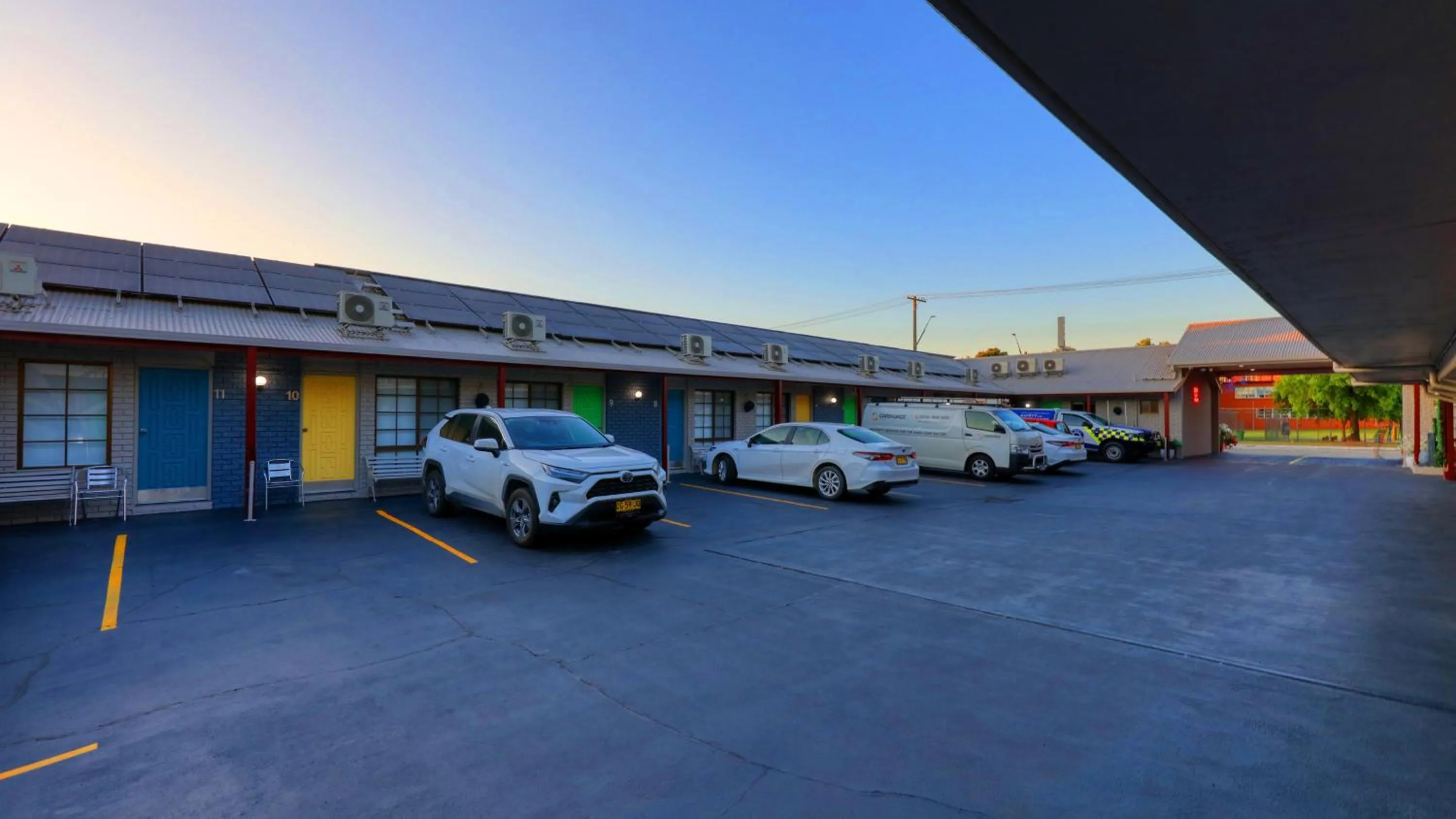 Property building in The Cottage Motor Inn Albury CBD