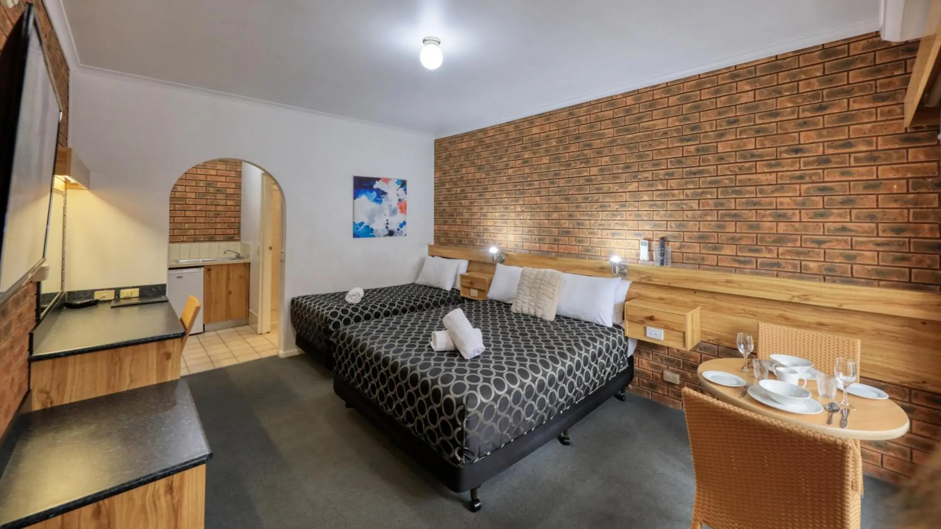 Twin Room in The Cottage Motor Inn Albury CBD Twin Room in The Cottage Motor Inn Albury CBD