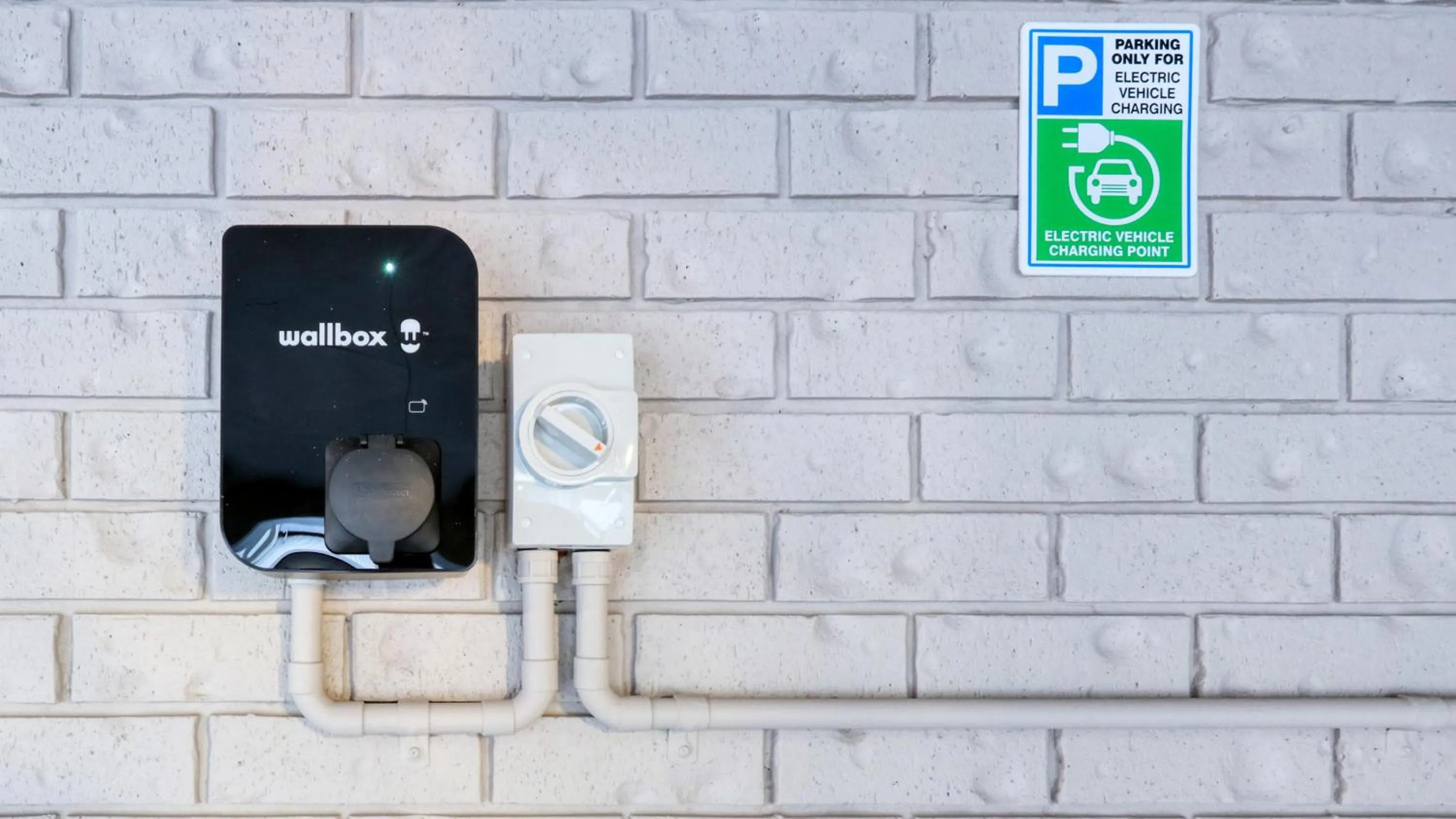 Property building in The Cottage Motor Inn Albury CBD