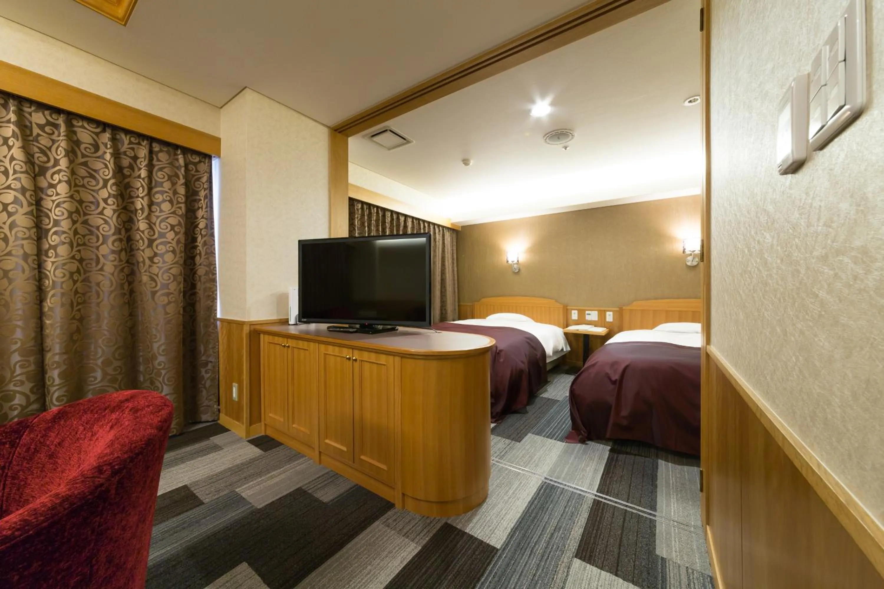 Bedroom, Bed in Kochi Pacific Hotel