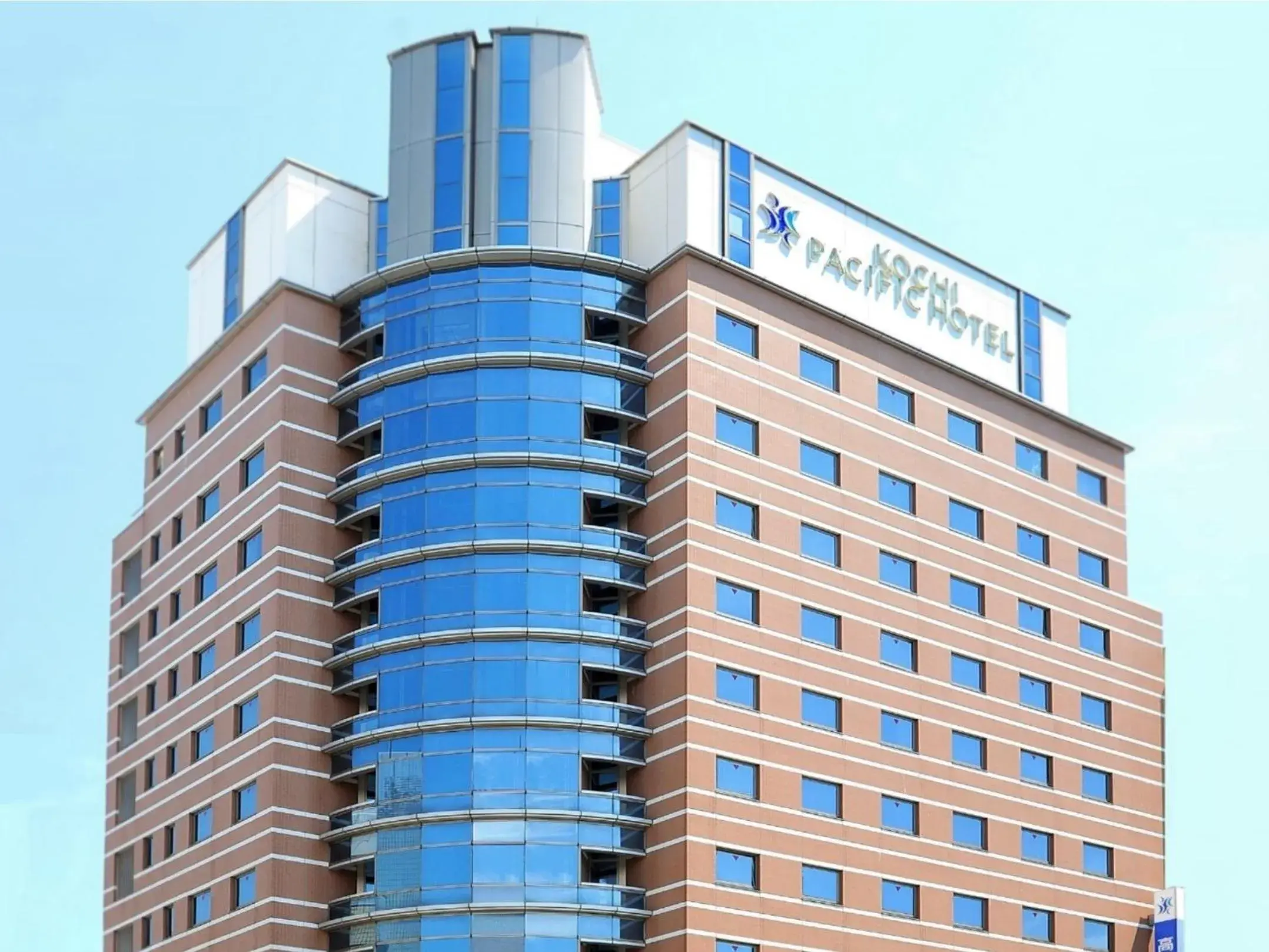 Property building in Kochi Pacific Hotel Property building in Kochi Pacific Hotel