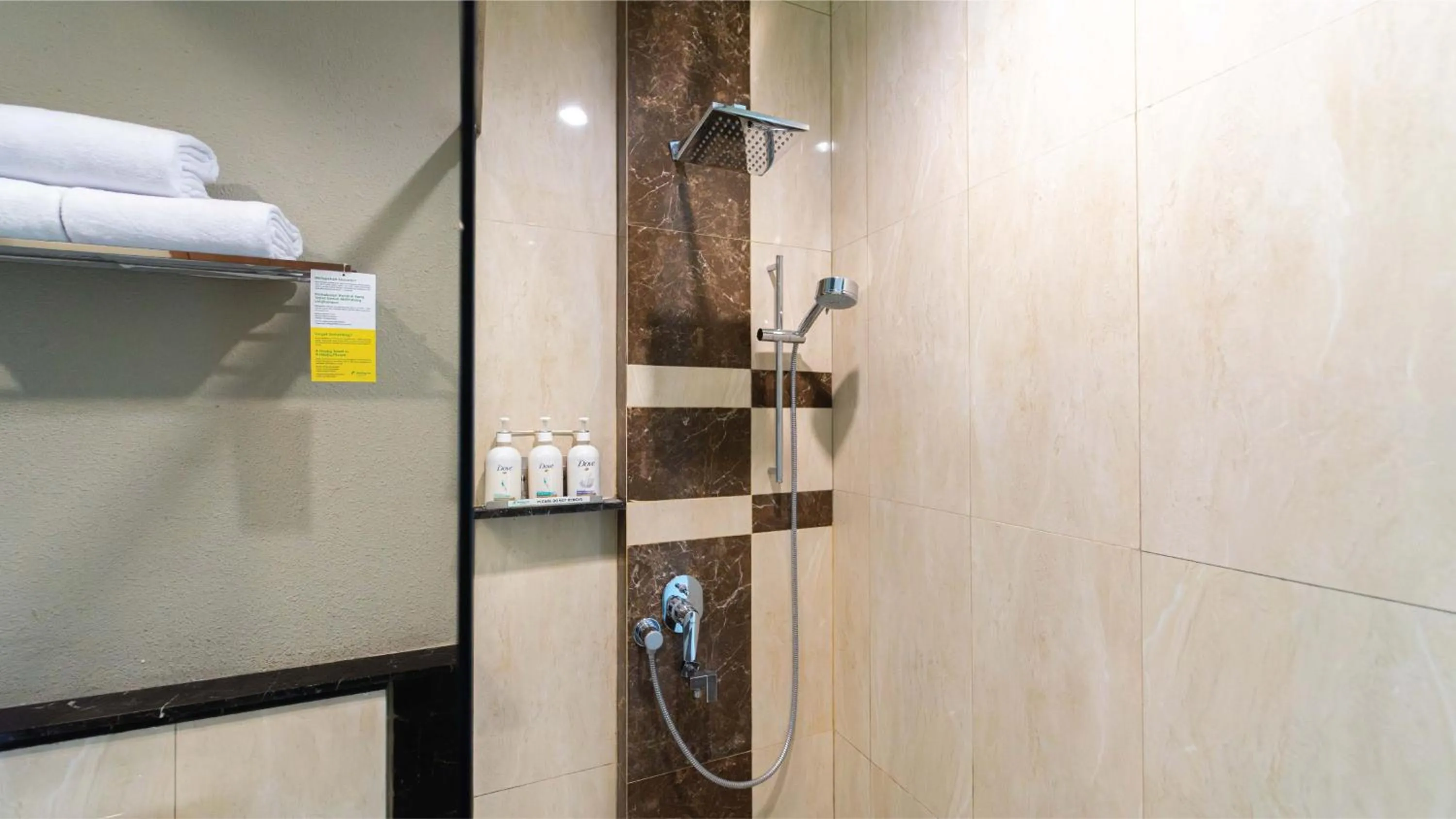 Photo of the whole room in Holiday Inn Cikarang Jababeka by IHG