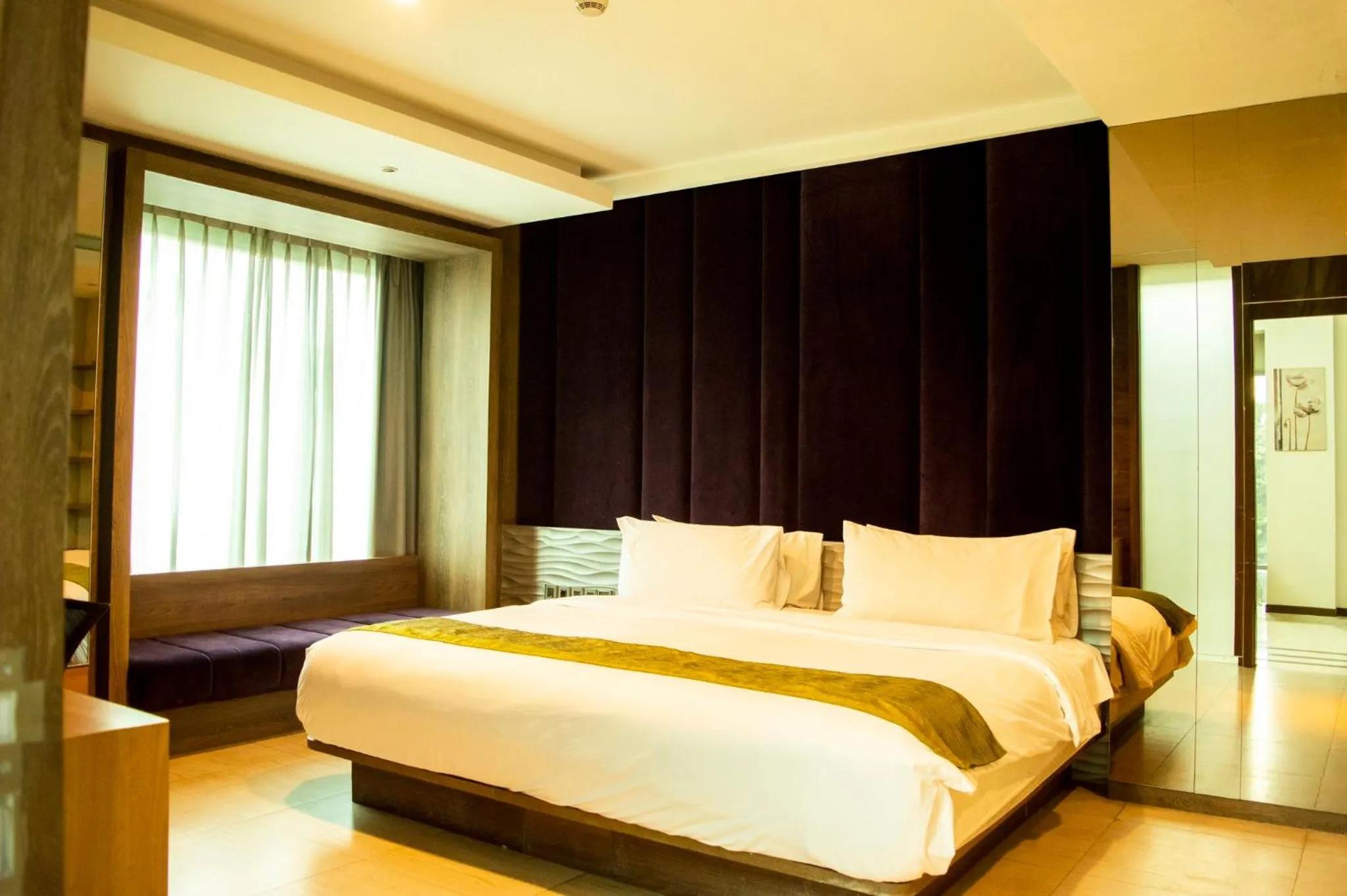 Photo of the whole room, Bed in Holiday Inn Cikarang Jababeka by IHG