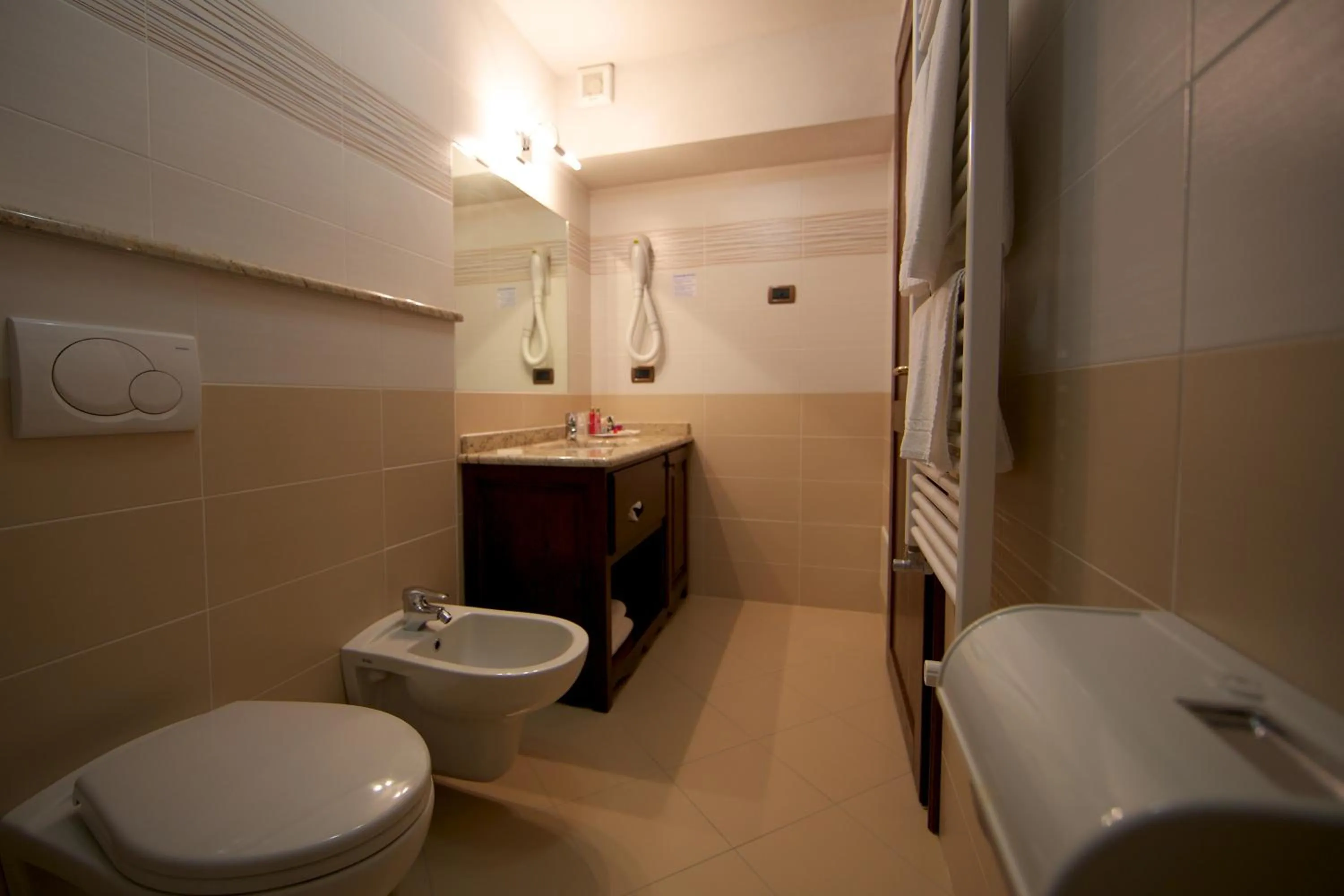 Shower in Hotel L' Aiglon