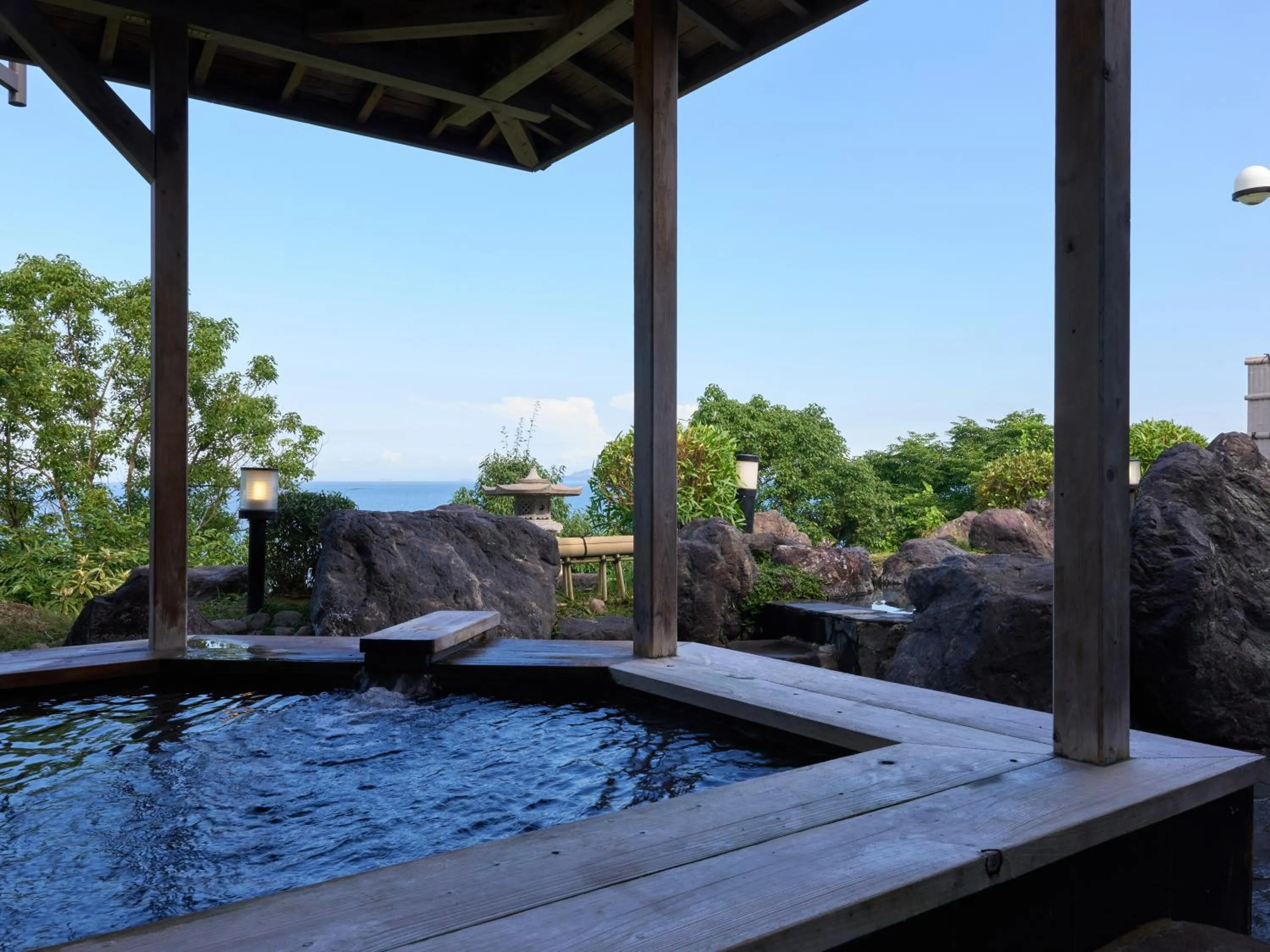 Open Air Bath in Donkairo