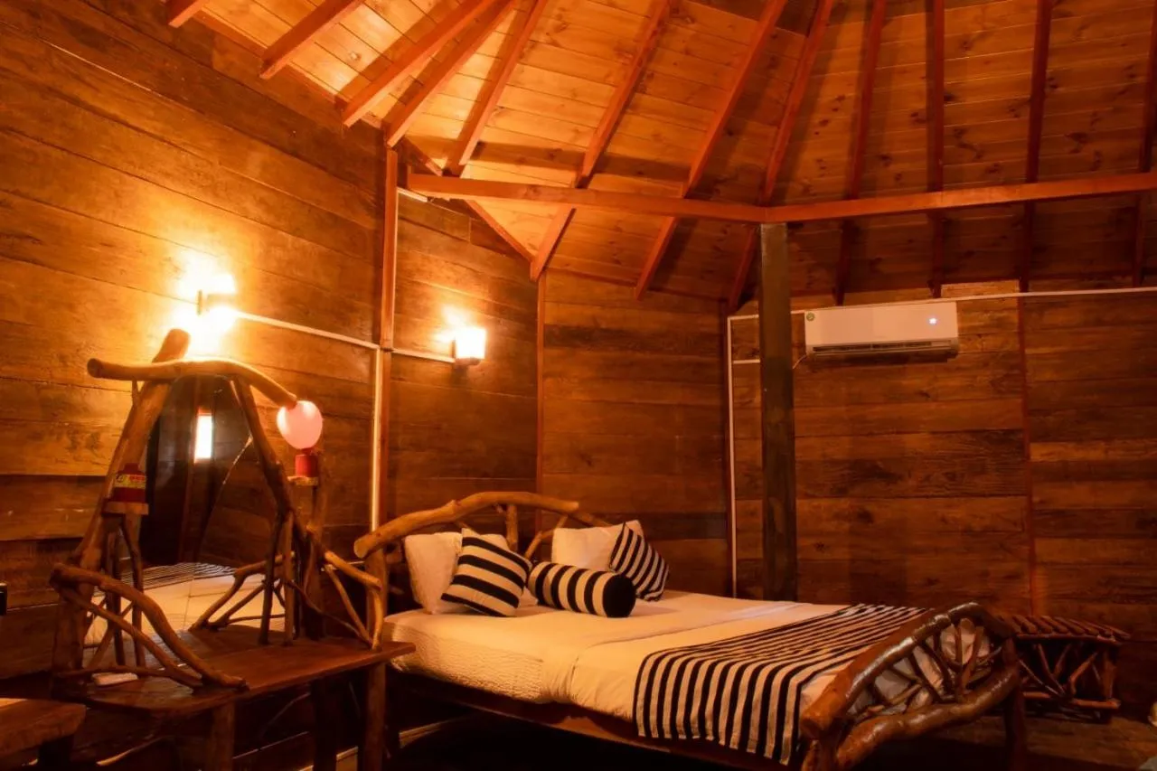 Property building, Bed in Dudley Nature Resort