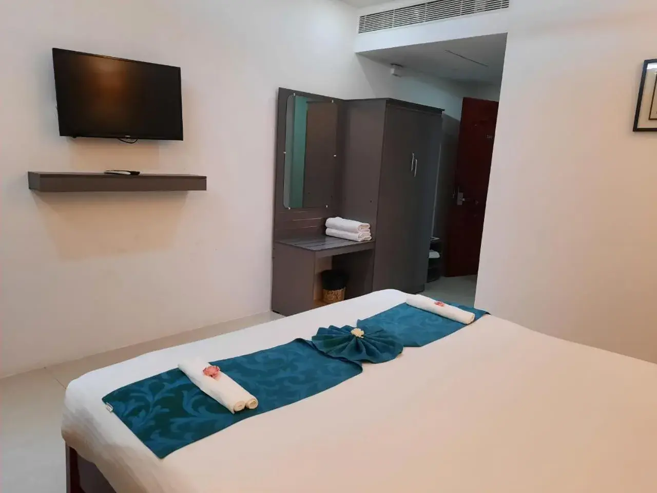 Photo of the whole room, Bed in Hotel SS Palace , Rameswaram Photo of the whole room, Bed in Hotel SS Palace , Rameswaram