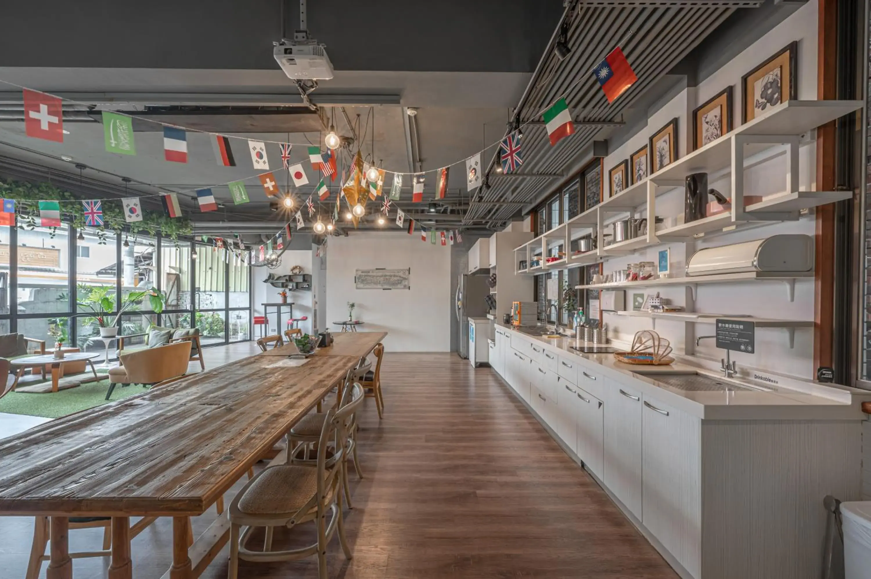 Seating area in Light Hostel - Tainan Seating area in Light Hostel - Tainan