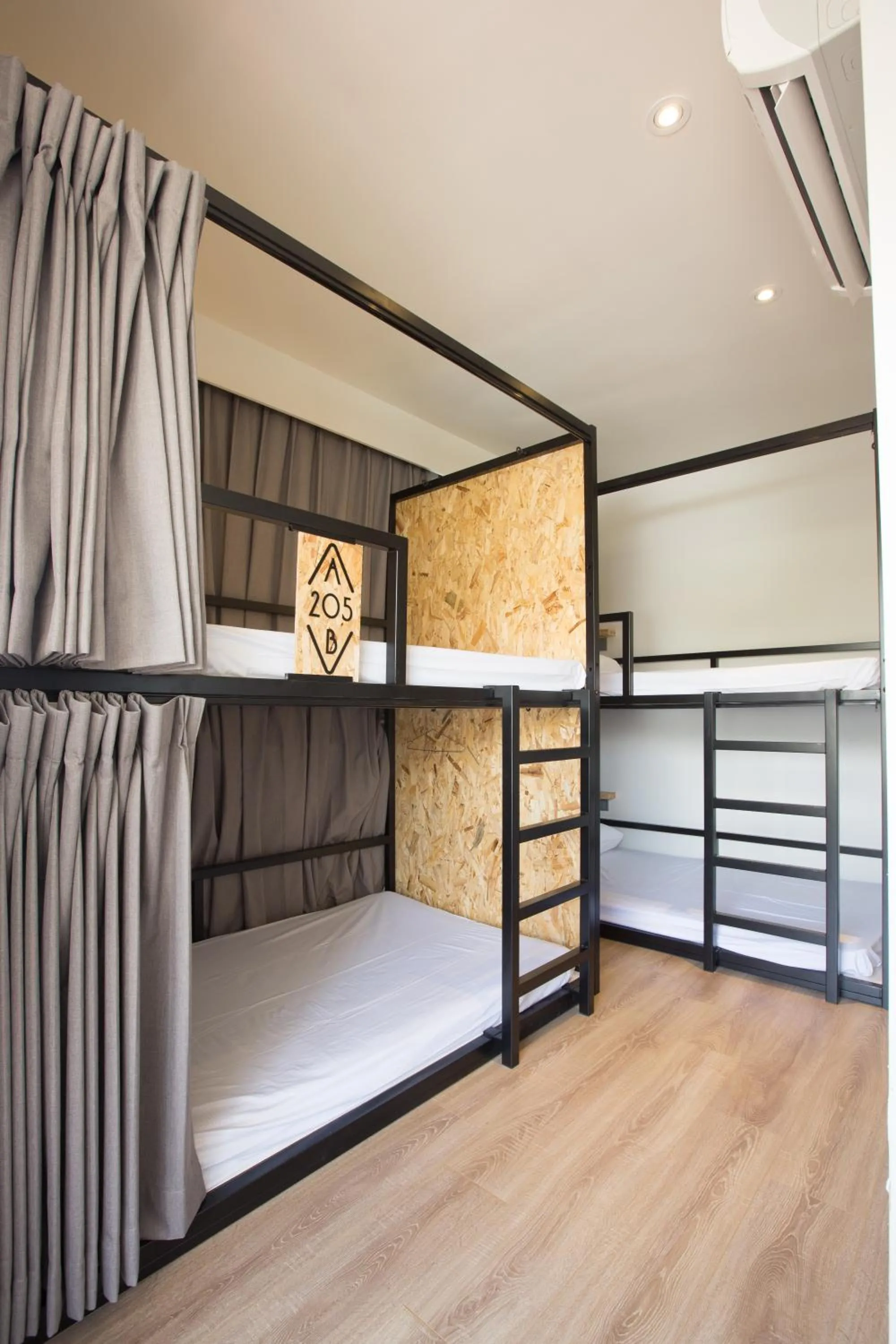 bunk bed, Bed in Light Hostel - Tainan