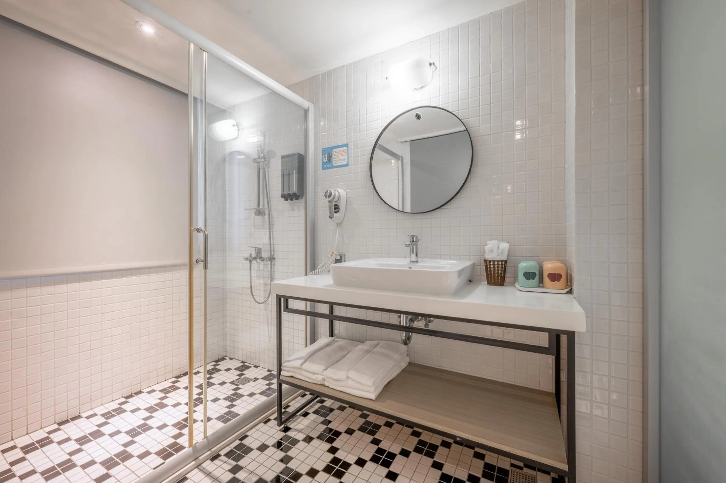 Shower in Light Hostel - Tainan