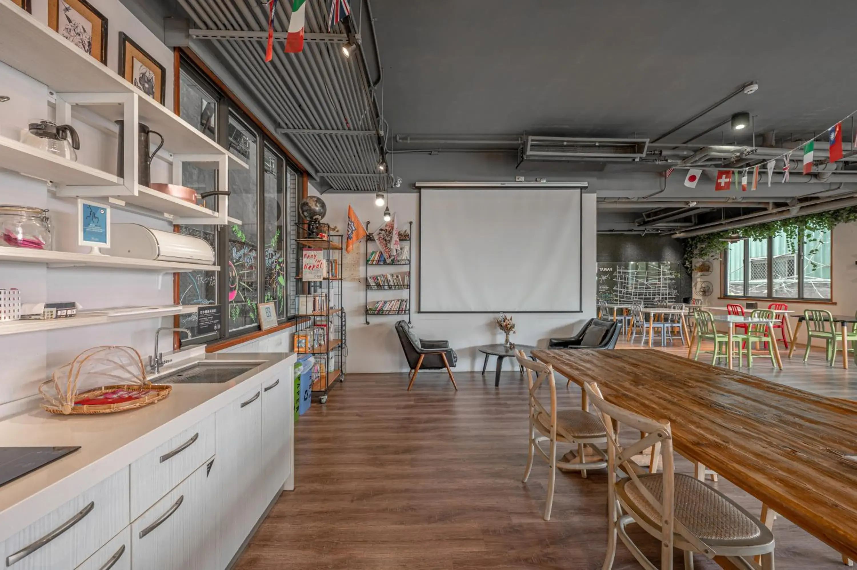 Seating area in Light Hostel - Tainan Seating area in Light Hostel - Tainan