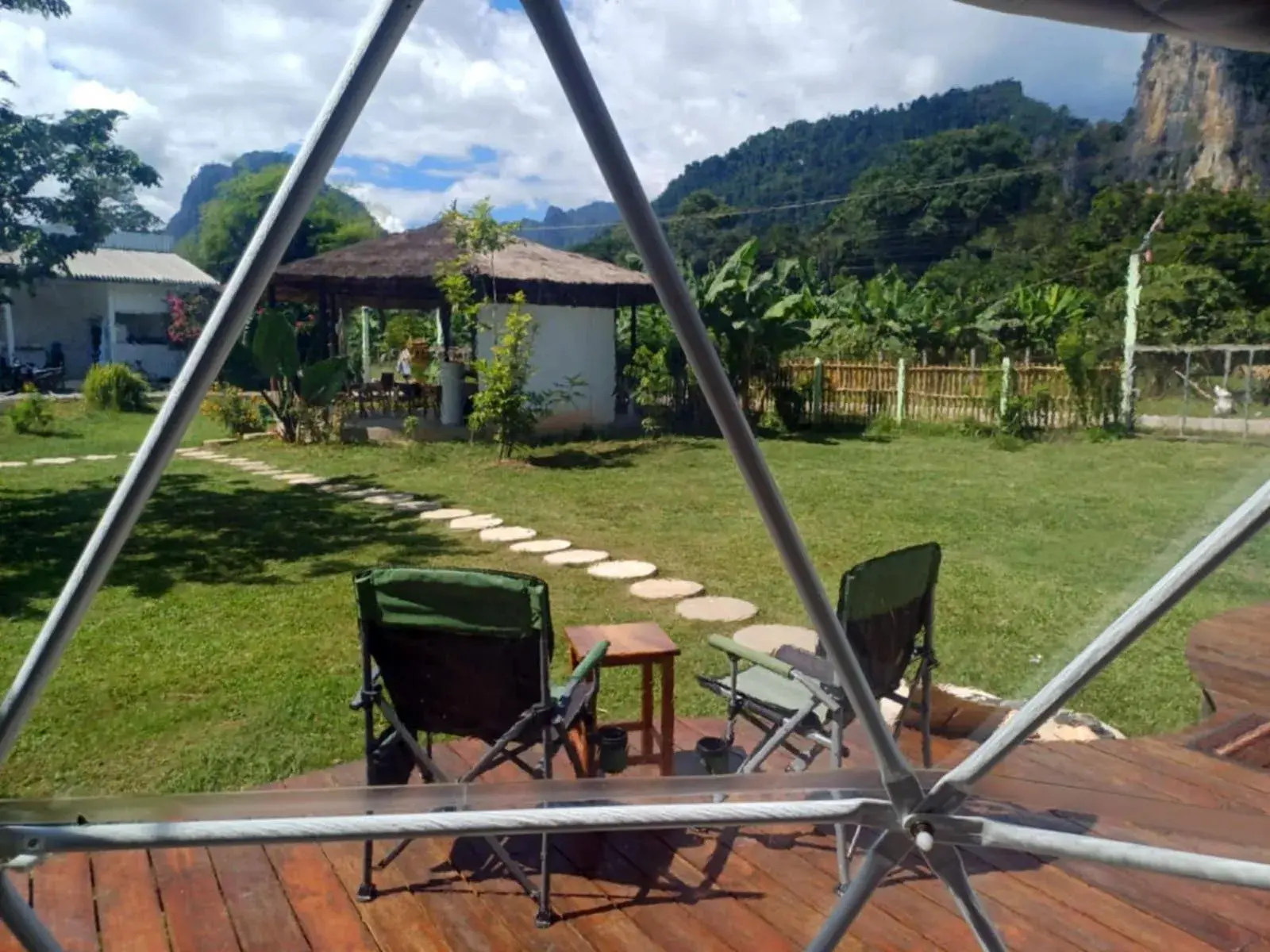 Garden view in Sabai Glamping Vang Vieng Garden view in Sabai Glamping Vang Vieng