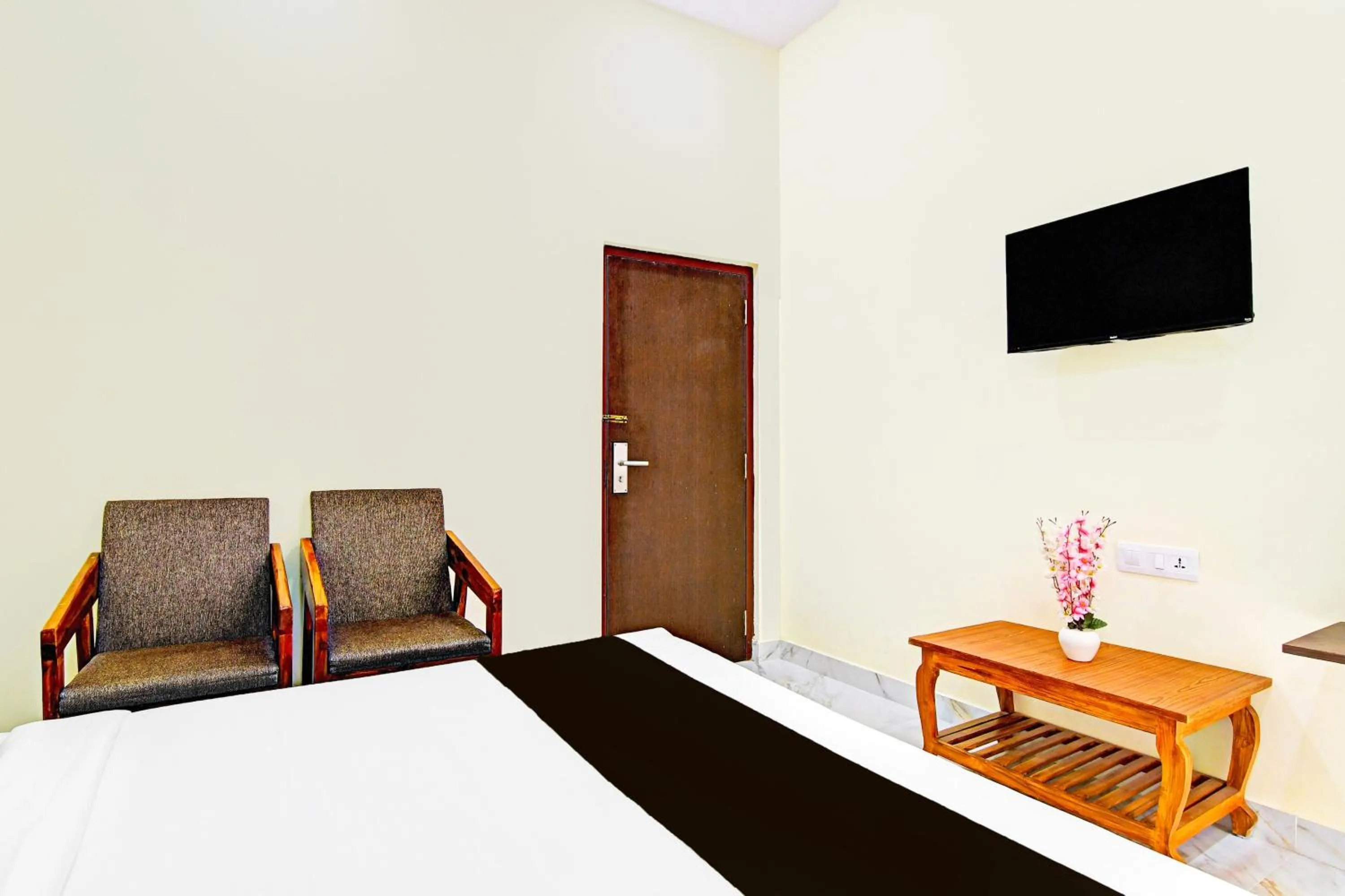 Bedroom in Townhouse Dwarakanagar Near Gurudwara