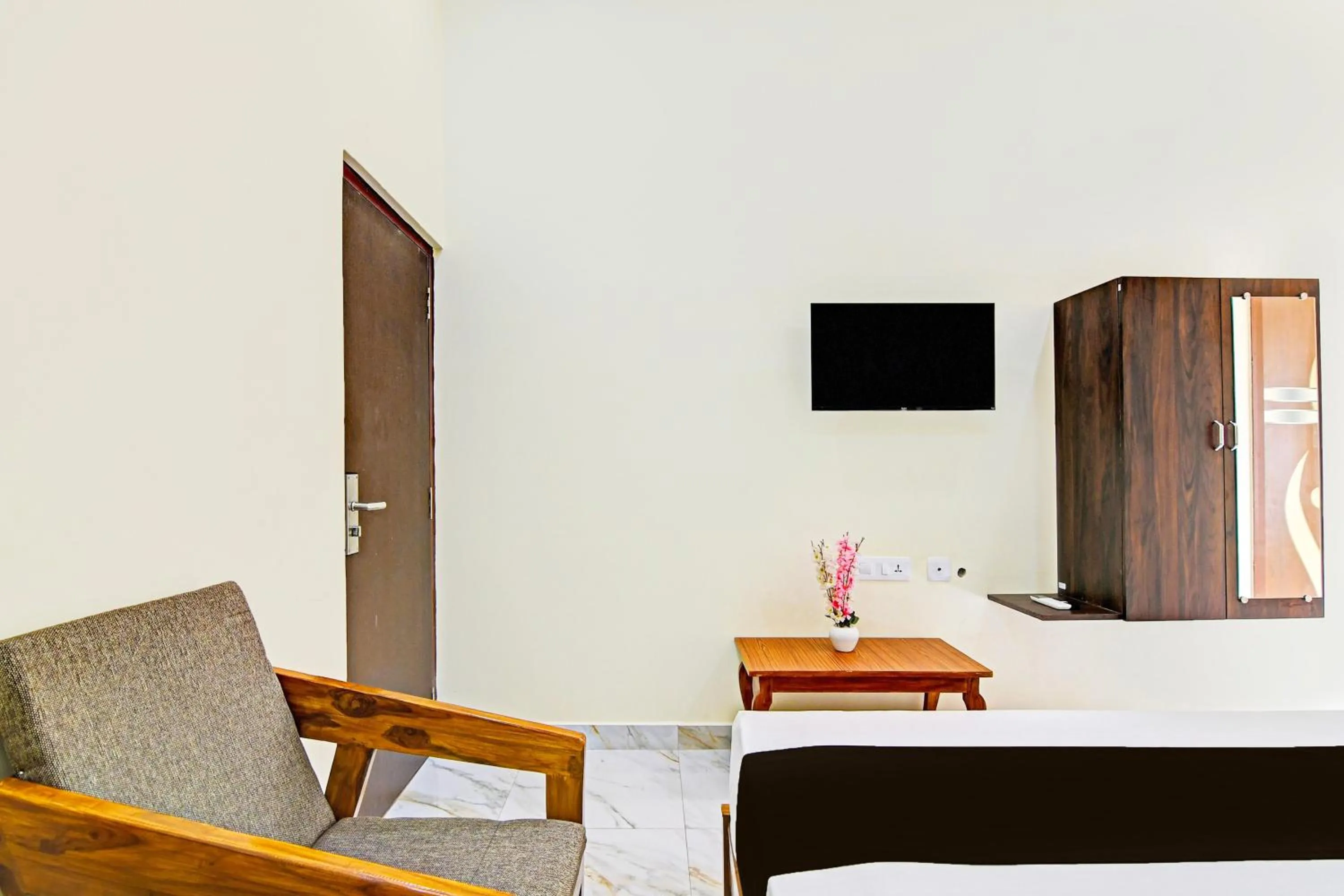 Bedroom in Townhouse Dwarakanagar Near Gurudwara