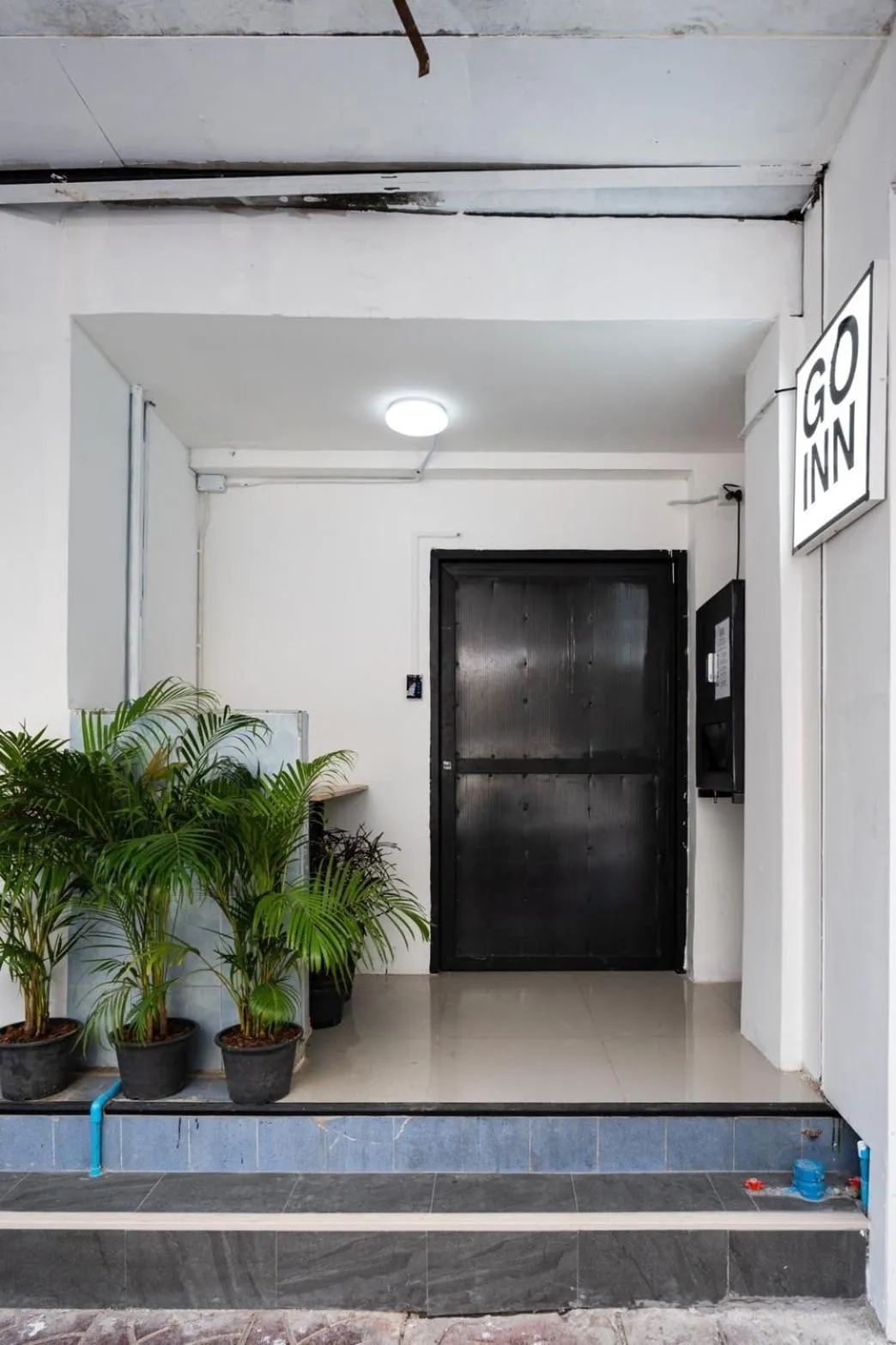 Facade/entrance in XX GO INN MRT Hua Lamphong Yaowarat