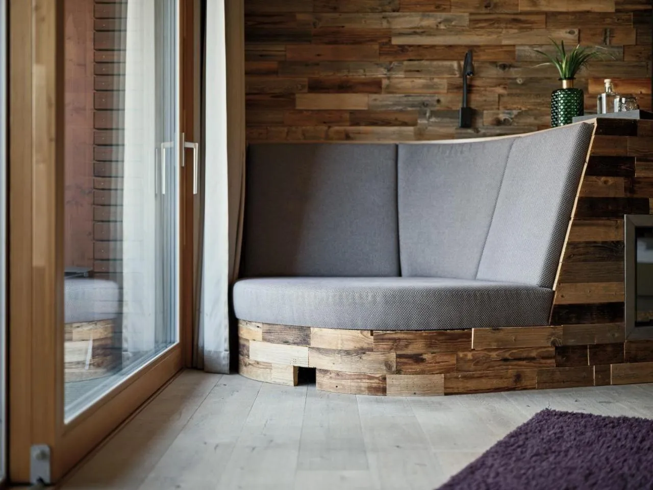 Seating area in MOHR life resort