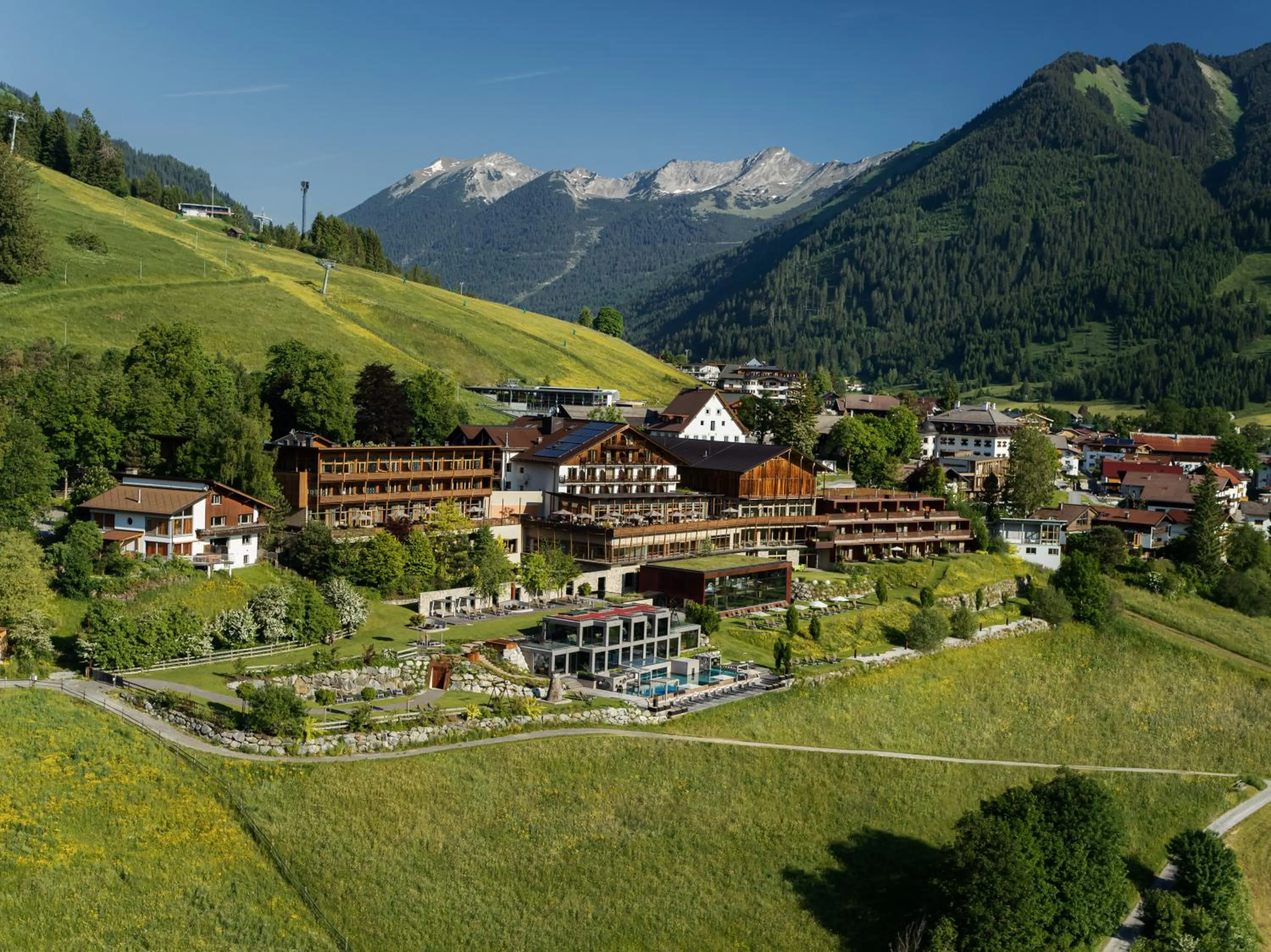 Property building in MOHR life resort