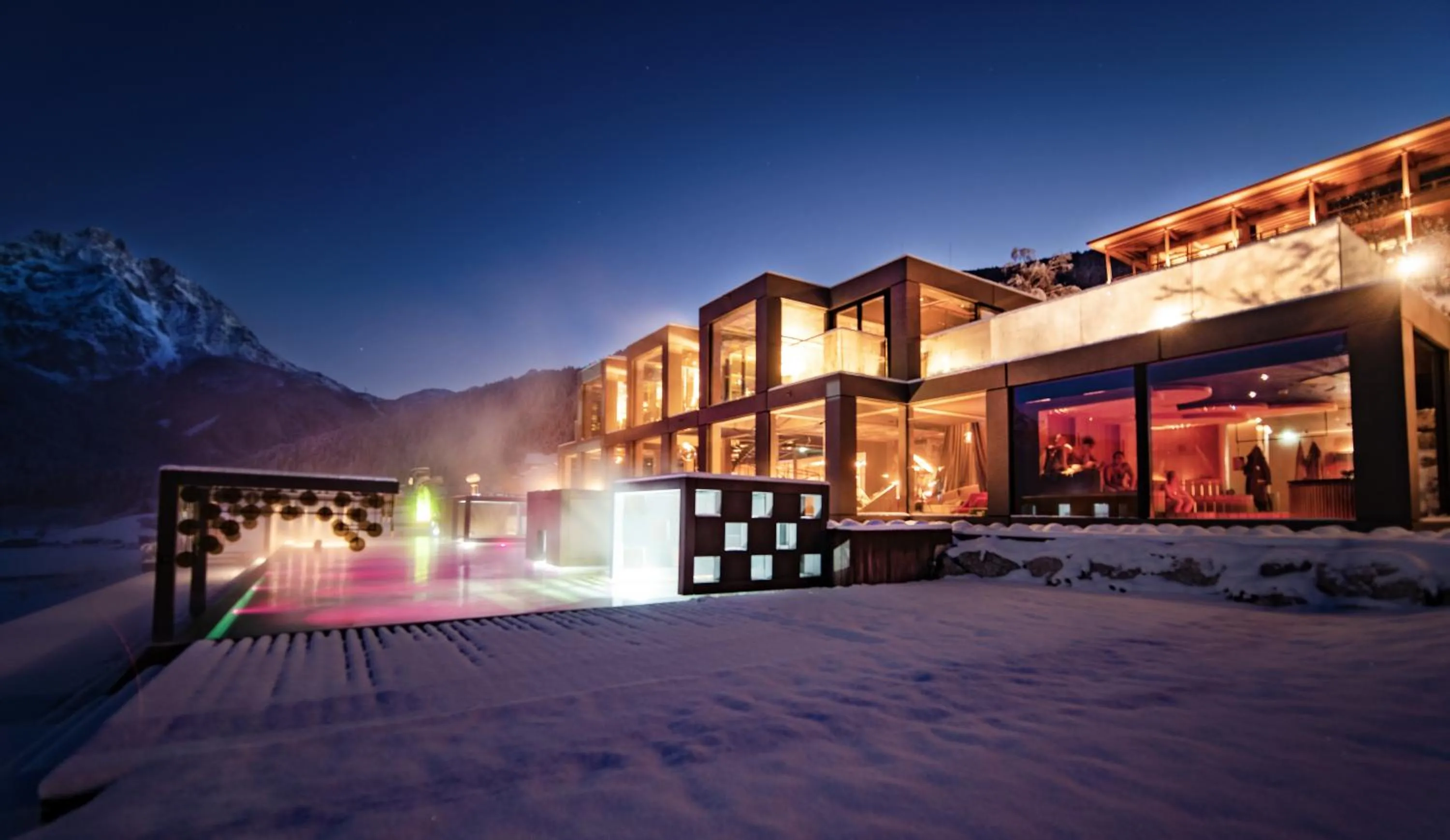 Property building in MOHR life resort