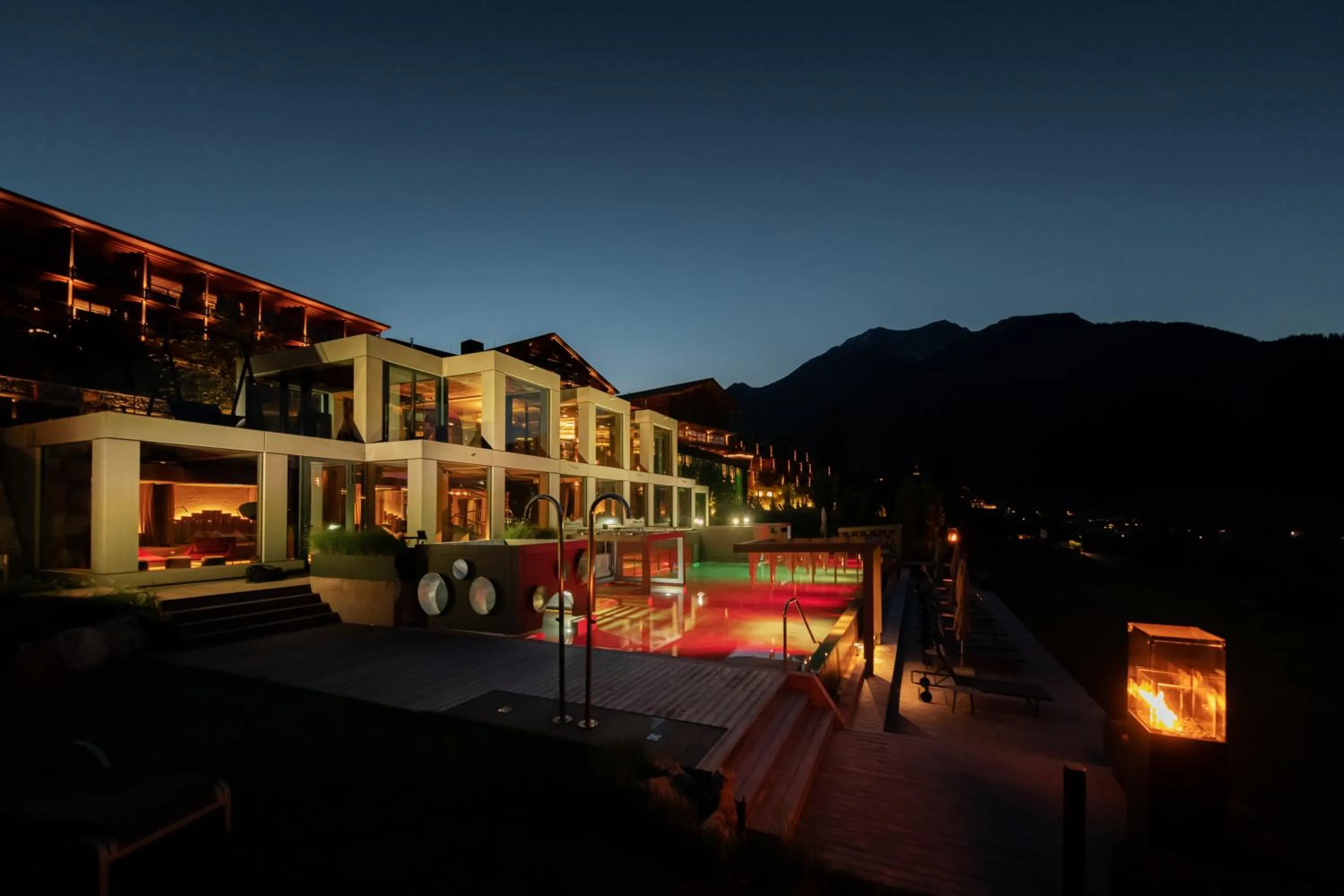 Night in MOHR life resort