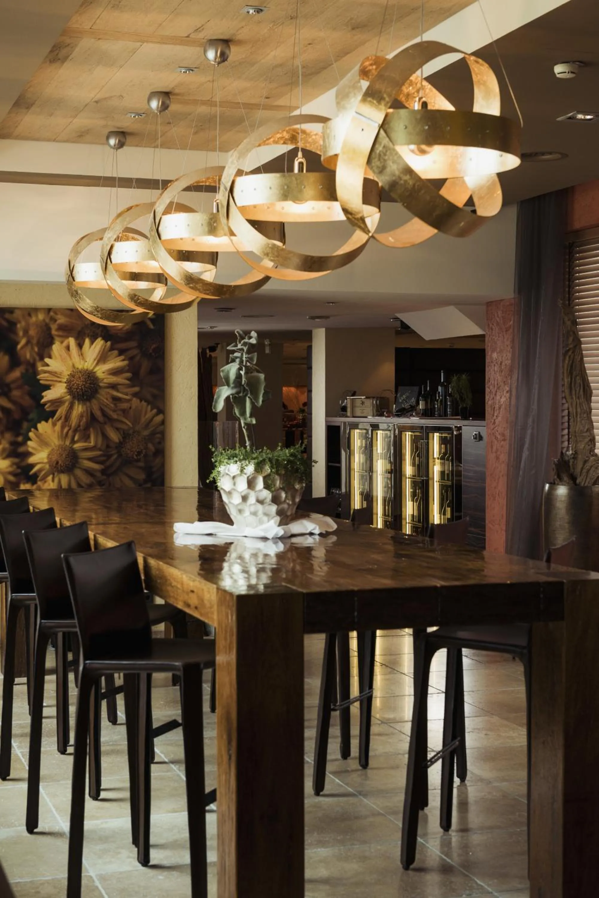 Restaurant/places to eat in MOHR life resort