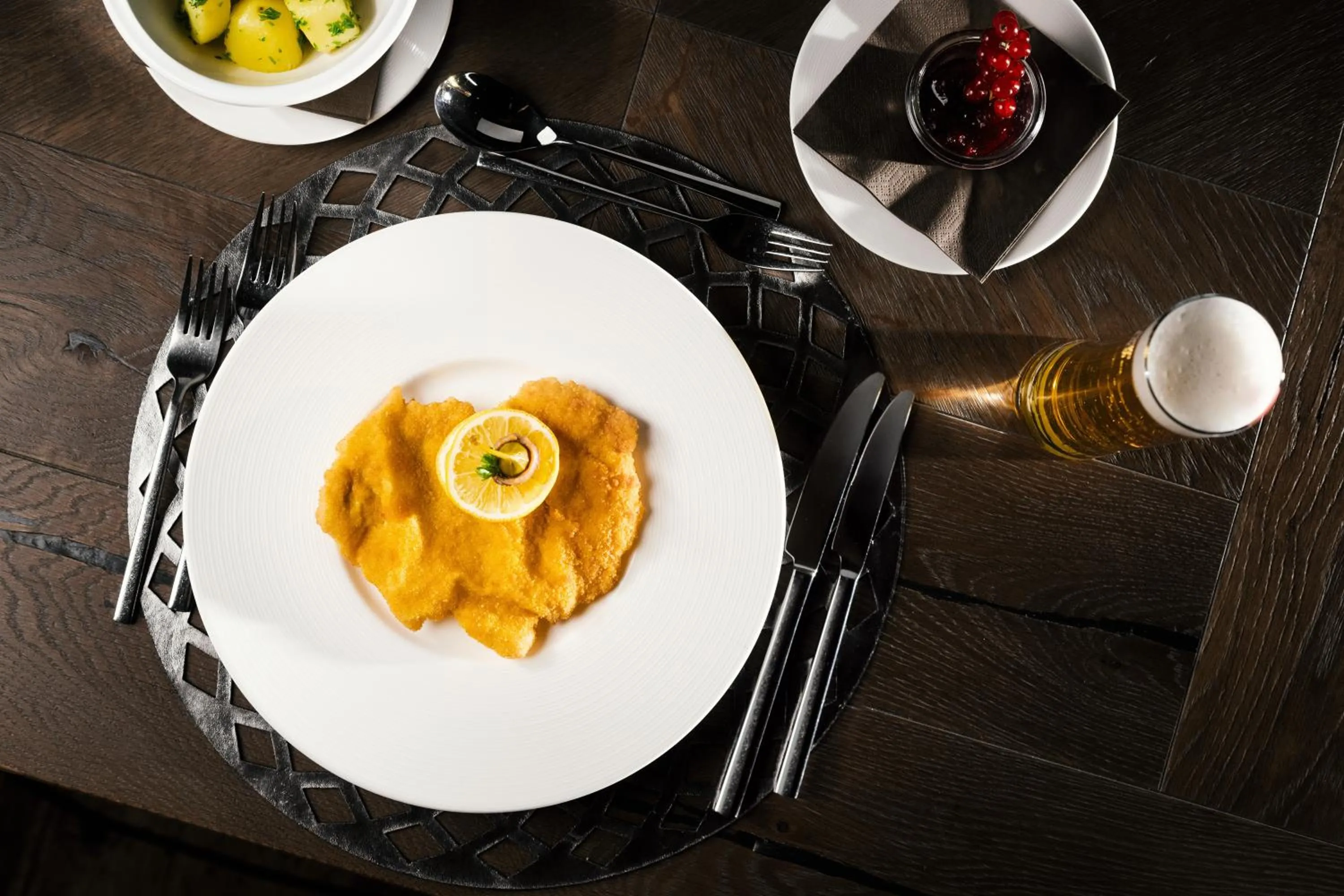 Restaurant/places to eat in MOHR life resort