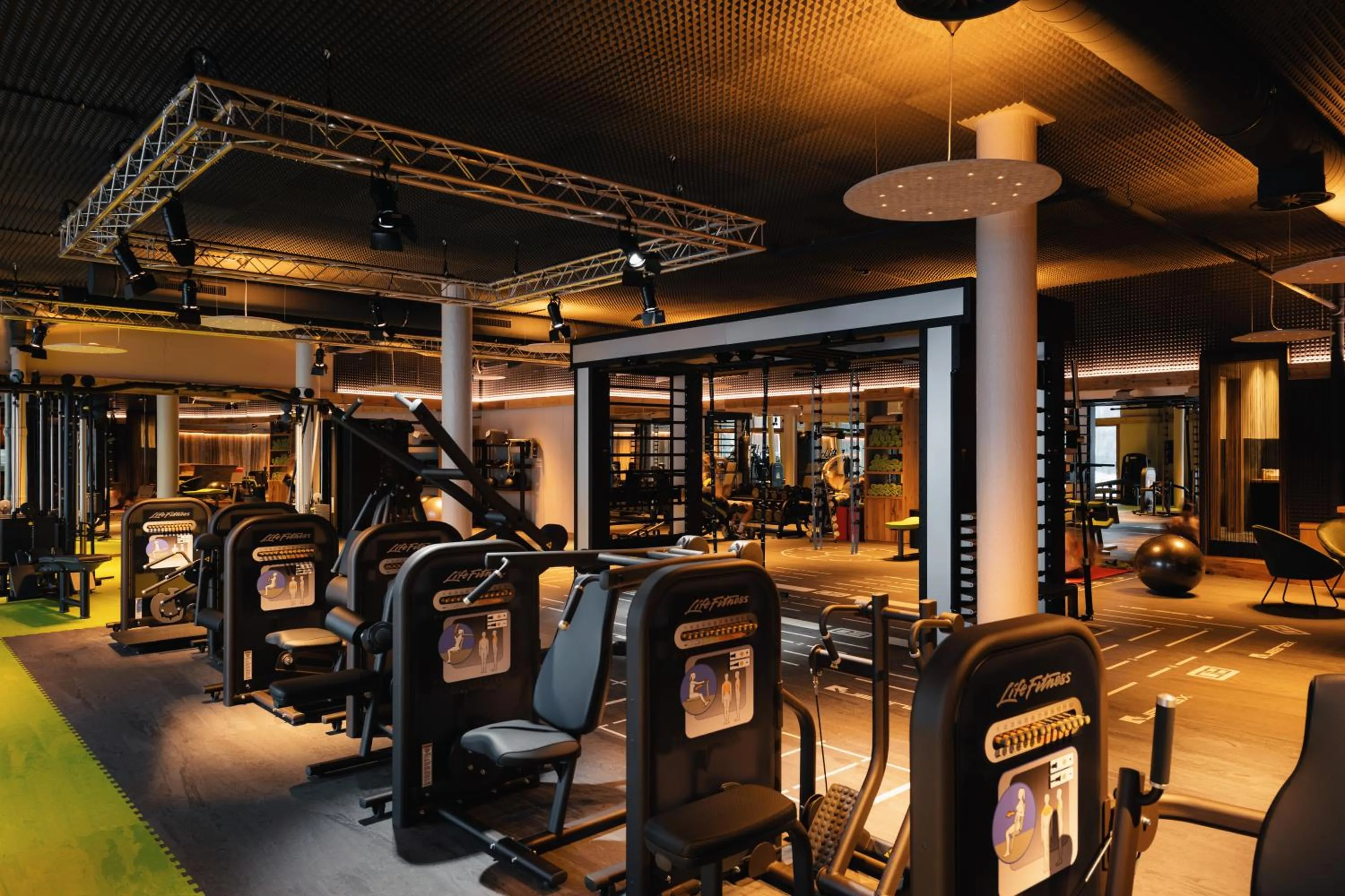 Fitness centre/facilities in MOHR life resort