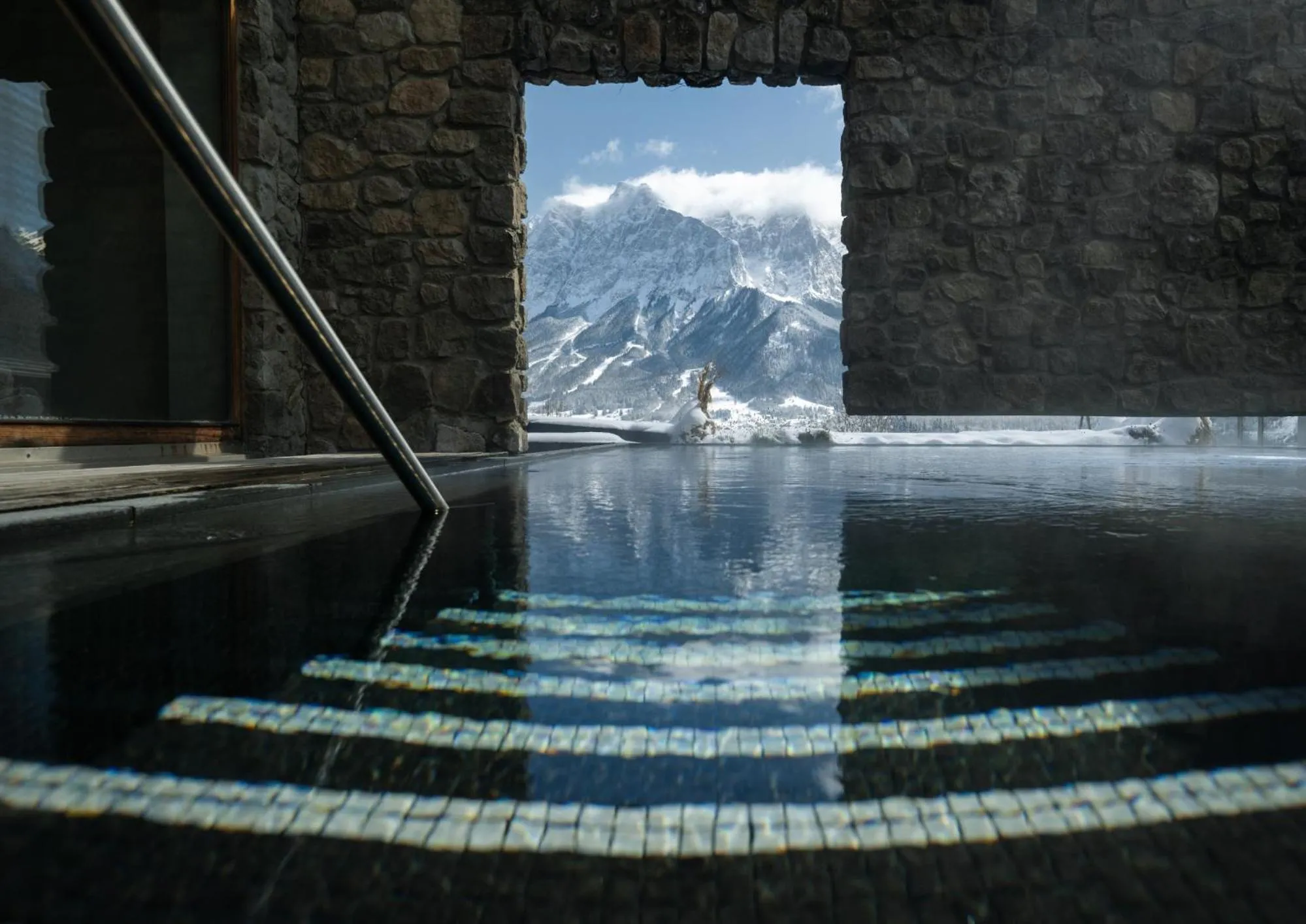Swimming pool in MOHR life resort